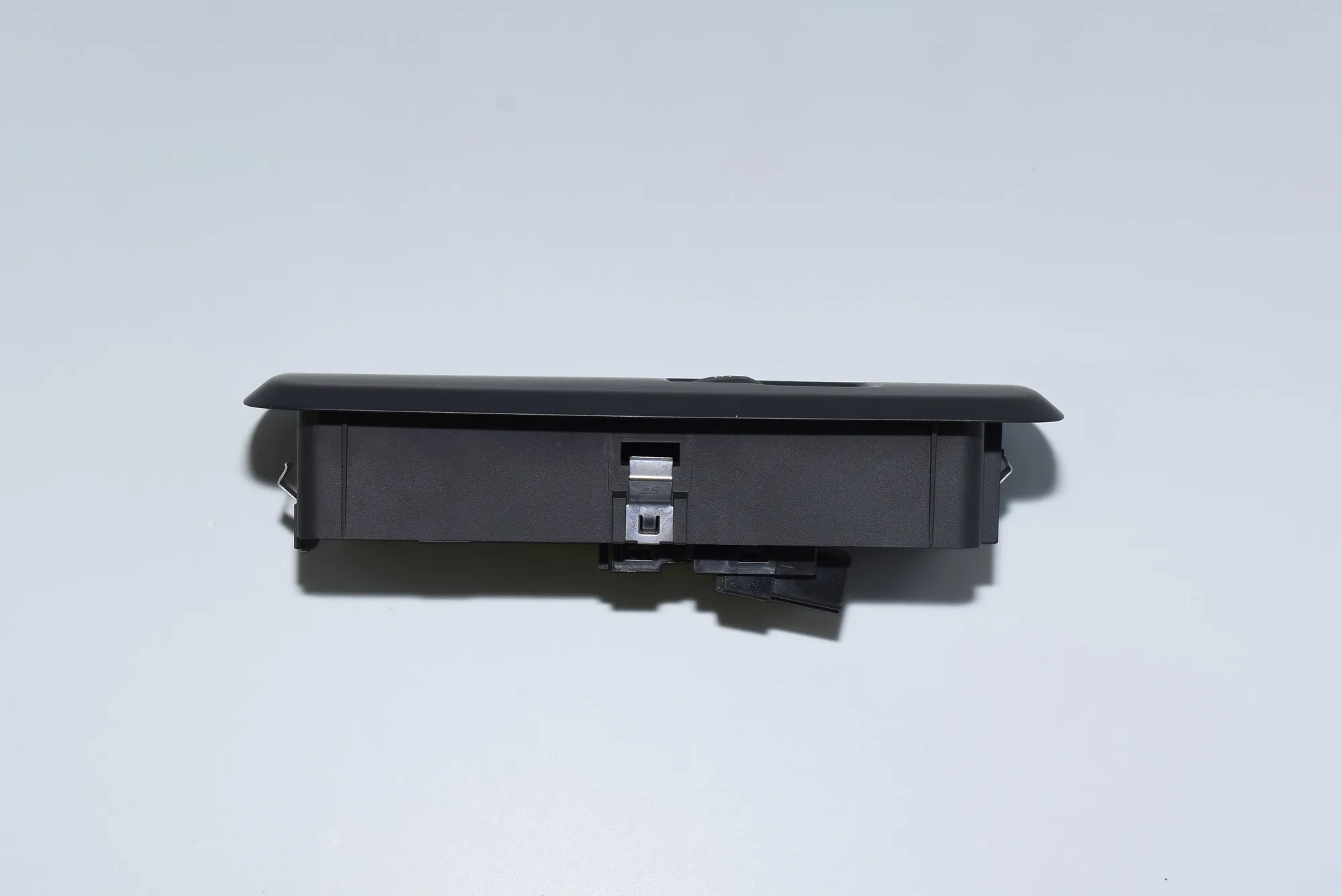 Front Right Door Window Switch – OEM AH22-14717-AC · LAND ROVER DISCOVERY IV (L319) 3.0 TD 4x4 2016 – 4