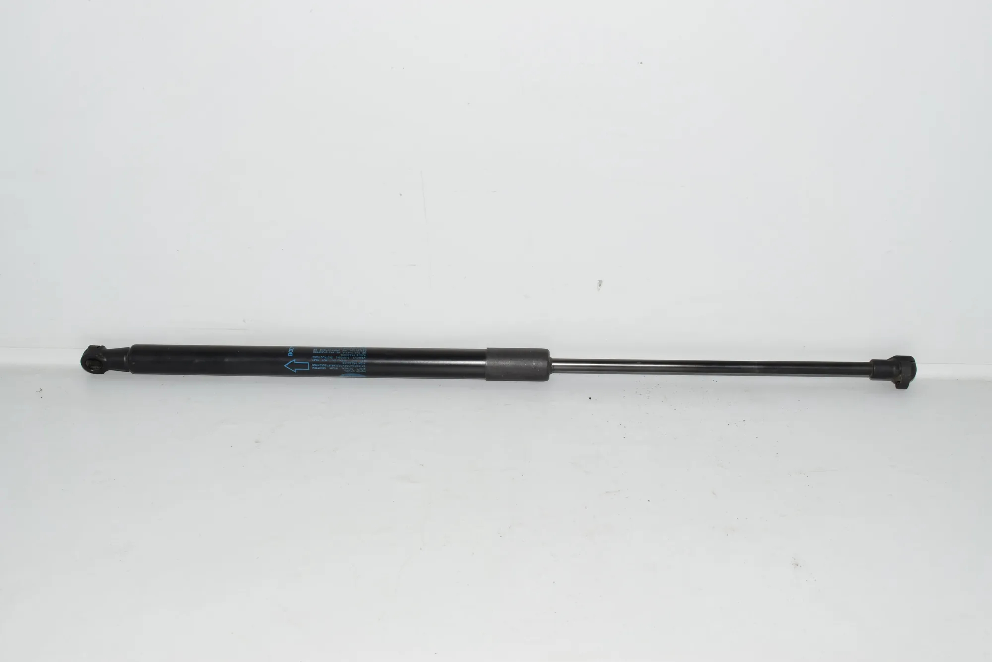 Left Side Tailgate Gas Strut – OEM 8H22-406A10-BB · LAND ROVER DISCOVERY IV (L319) 3.0 TD 4x4 2016 – 2