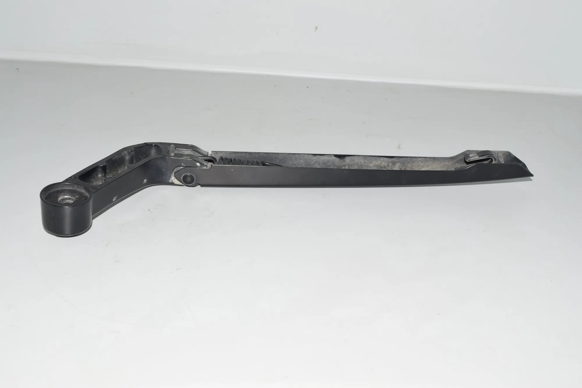 Tailgate Window Wiper Arm – OEM 166460 · LAND ROVER DISCOVERY IV (L319) 3.0 TD 4x4 2016 – 3