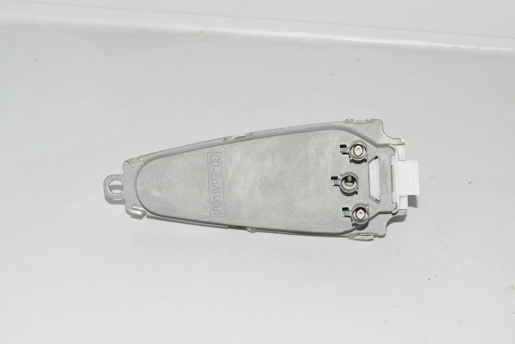 Antenna – OEM 6913287 · BMW 7 (E65, E66, E67) 745 i, Li 2004 – 4