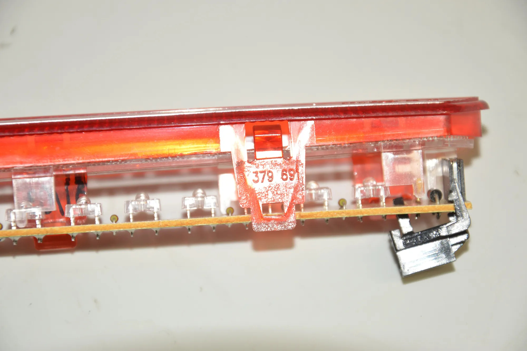 Rear Third Brake Stop Light – OEM 8379691 · BMW 7 (E65, E66, E67) 745 i, Li 2004 – 4