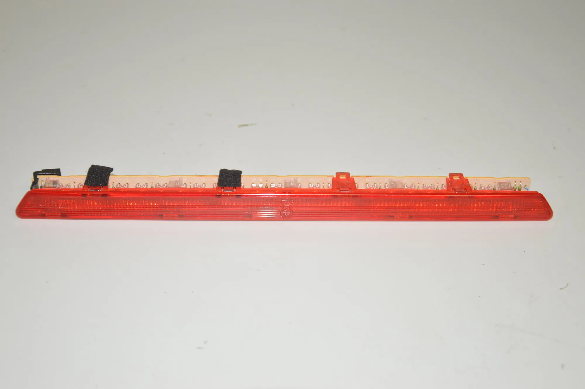 Rear Third Brake Stop Light – OEM 8379691 · BMW 7 (E65, E66, E67) 745 i, Li 2004