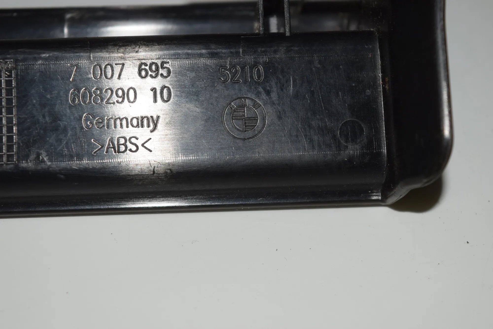 Other Interior Parts – OEM 7007695 · BMW 7 (E65, E66, E67) 745 i, Li 2004 – 3