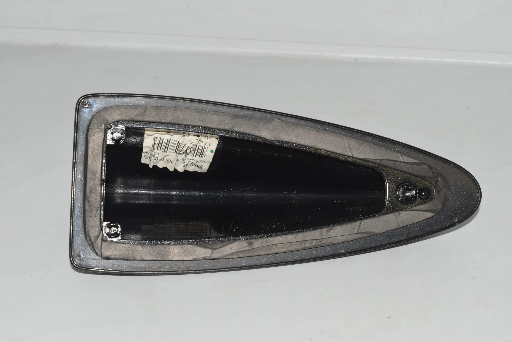 Antenna – OEM 6924344 · BMW 7 (E65, E66, E67) 745 i, Li 2004 – 5