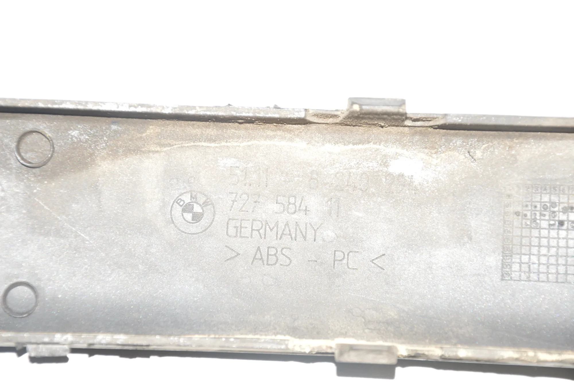 Front Right Bumper Molding – OEM 8240294 · BMW 7 (E65, E66, E67) 745 i, Li 2004 – 3