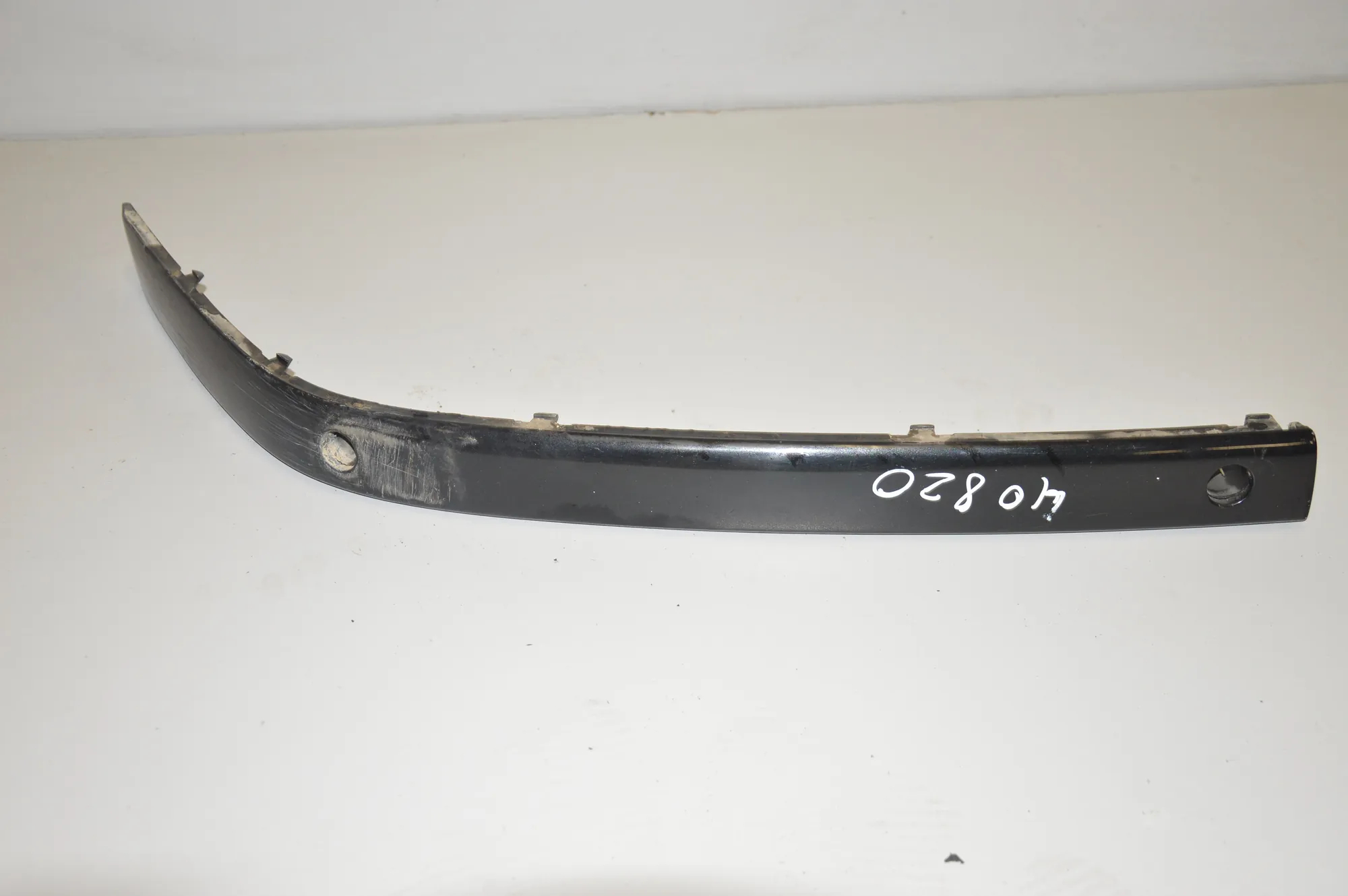 Front Right Bumper Molding – OEM 8240294 · BMW 7 (E65, E66, E67) 745 i, Li 2004