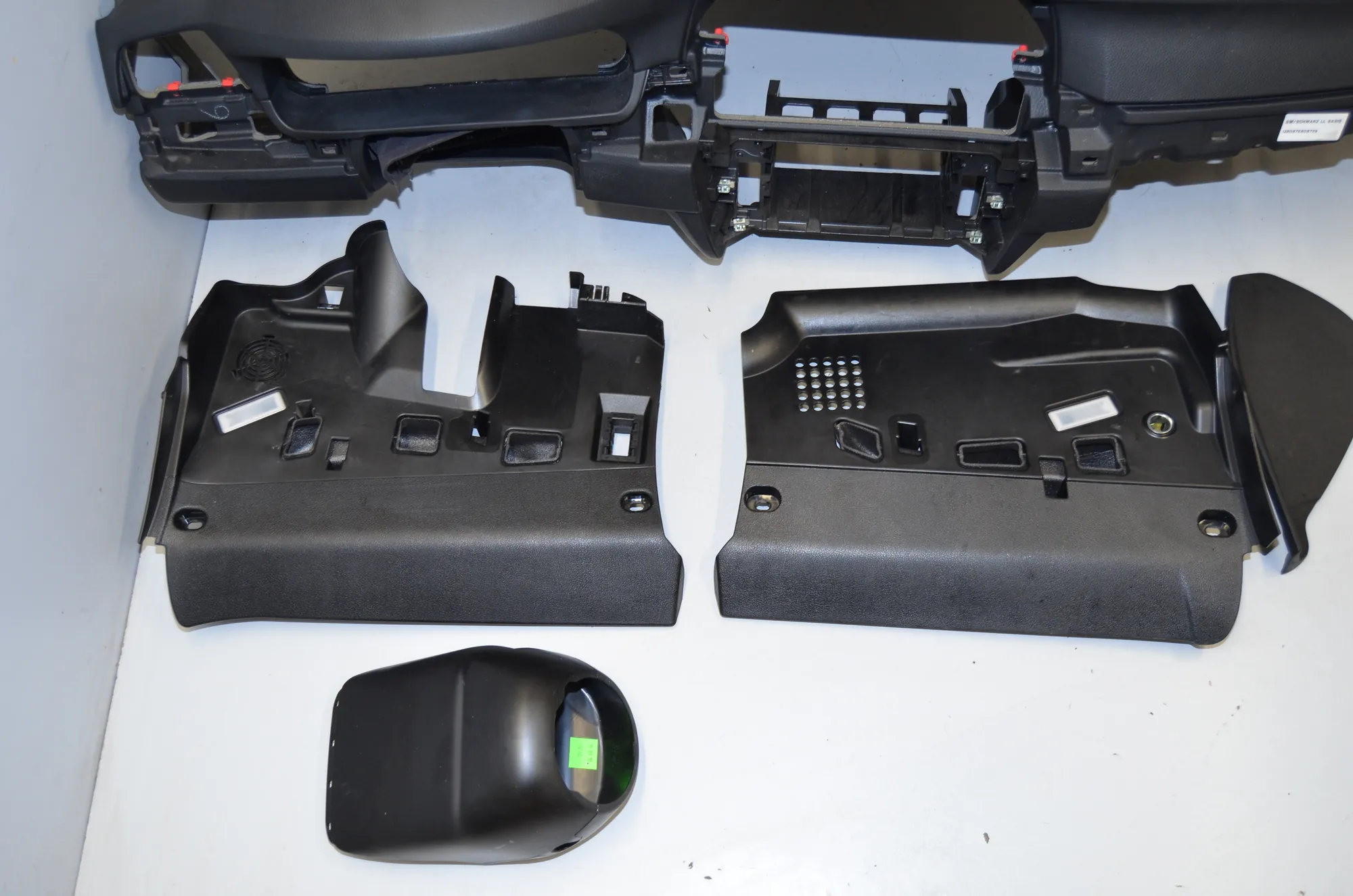 Dashboard – OEM 9207381 · BMW 5 Touring (F11) 530 d 2012 – 3