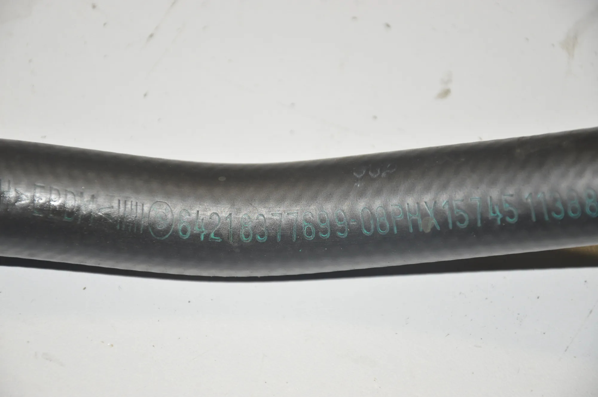 Pipe Hose – OEM 8377699 · BMW 7 (E65, E66, E67) 745 i, Li 2004 – 3