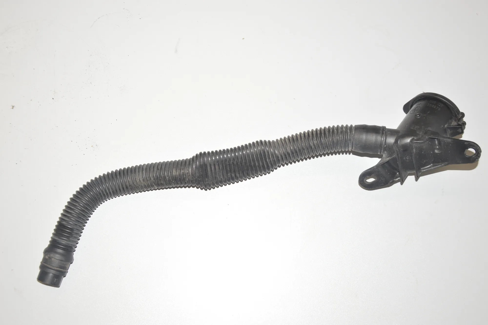 Pipe Hose – OEM 7009125 · BMW 7 (E65, E66, E67) 745 i, Li 2004