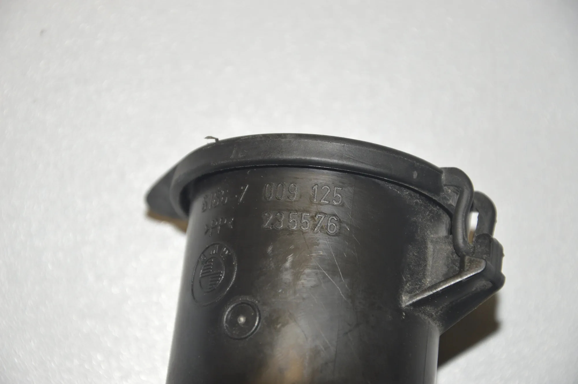 Pipe Hose – OEM 7009125 · BMW 7 (E65, E66, E67) 745 i, Li 2004 – 3