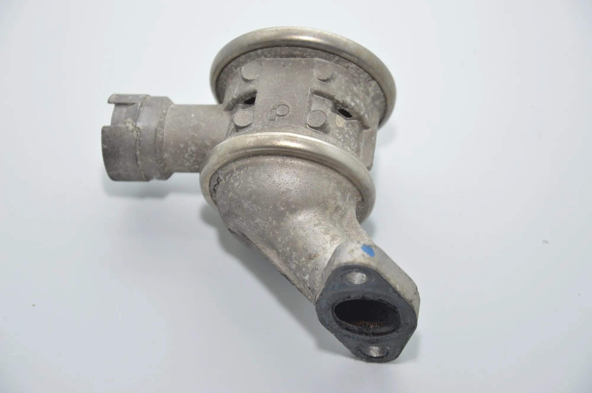 EGR Valve – OEM 7508273 · BMW 7 (E65, E66, E67) 745 i, Li 2004 – 4