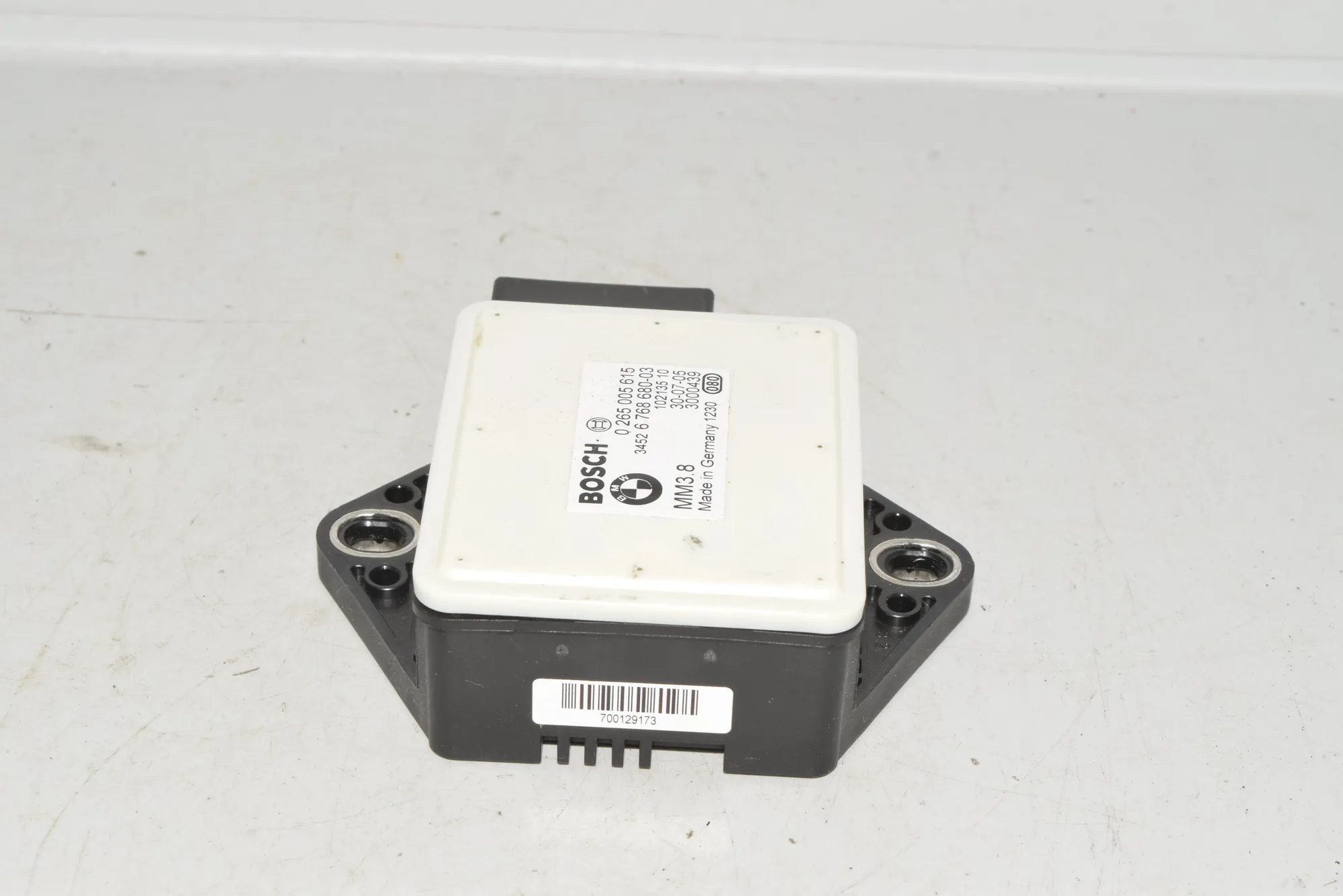 Acceleration Sensor – OEM 6768680BOSCH0265005615 · BMW 5 Touring (E61) 525 i 2005 – 3
