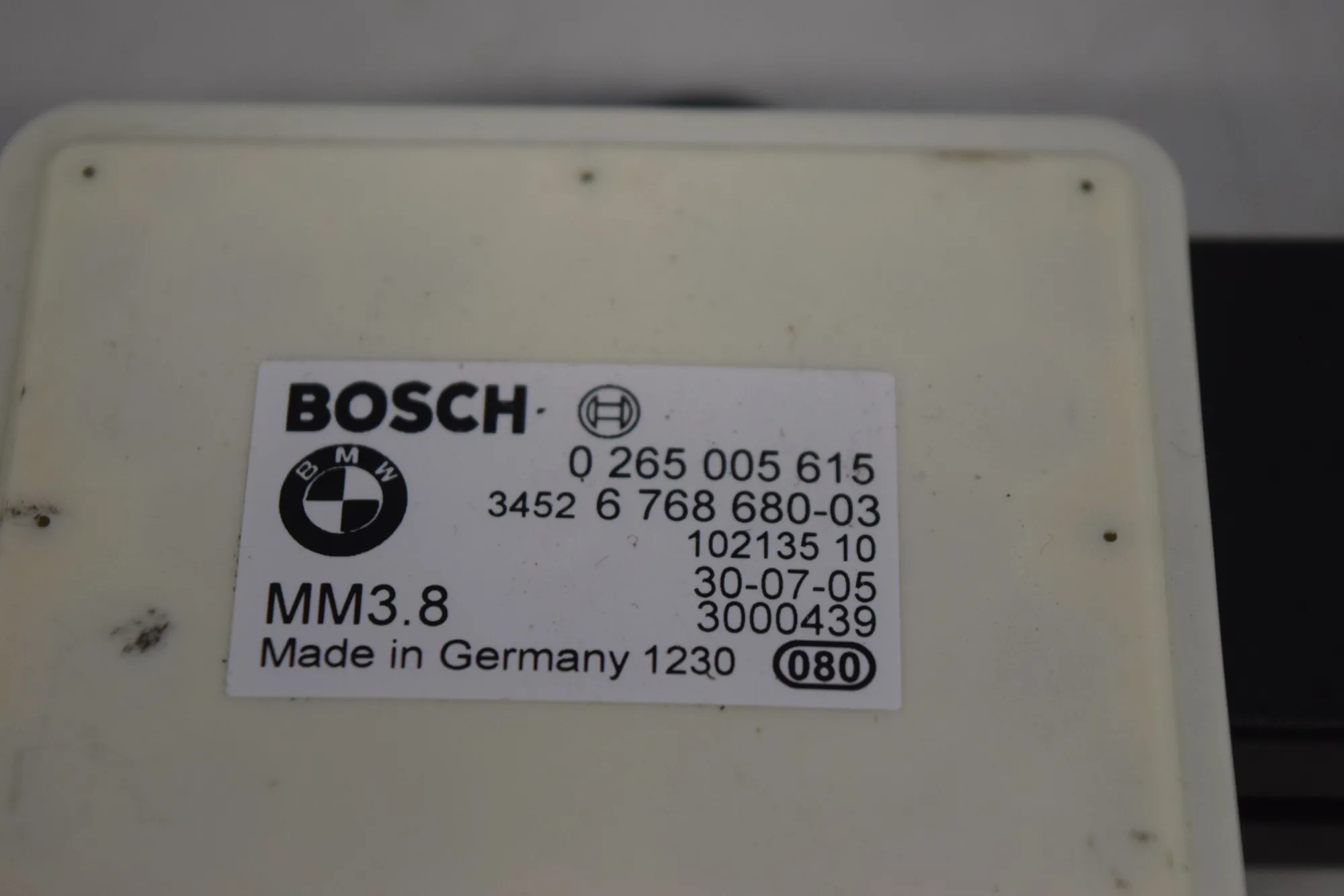 Acceleration Sensor – OEM 6768680BOSCH0265005615 · BMW 5 Touring (E61) 525 i 2005 – 5