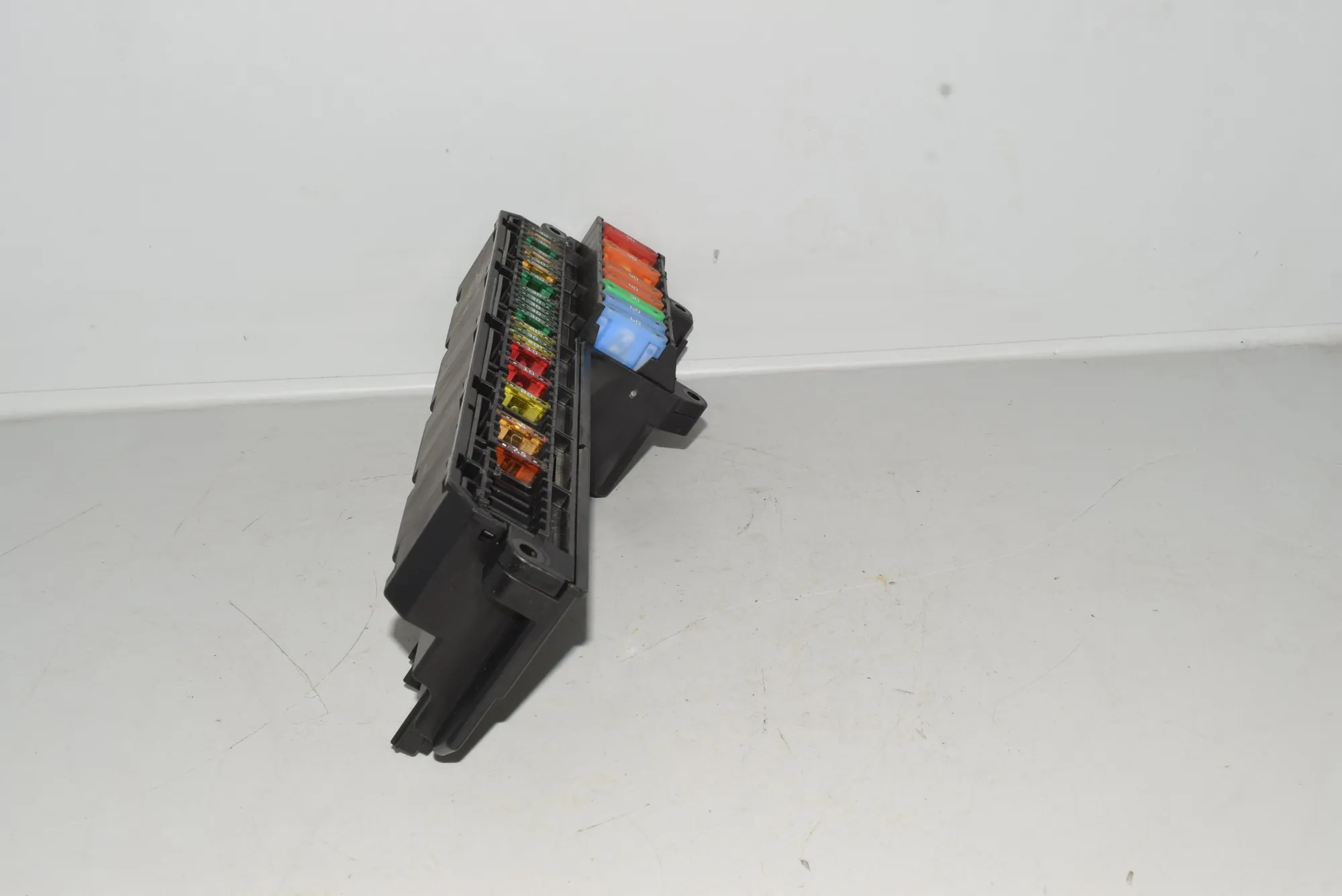 Fuse Box – OEM 6957330 · BMW 5 Touring (E61) 525 i 2005 – 6