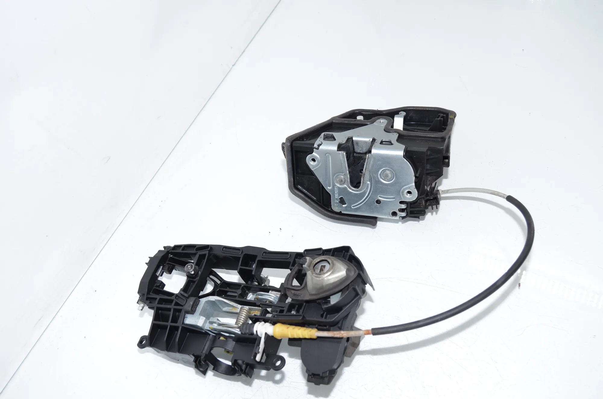 Front Left Door Lock – OEM 7229461 · BMW 5 Touring (F11) 530 d 2012 – 3