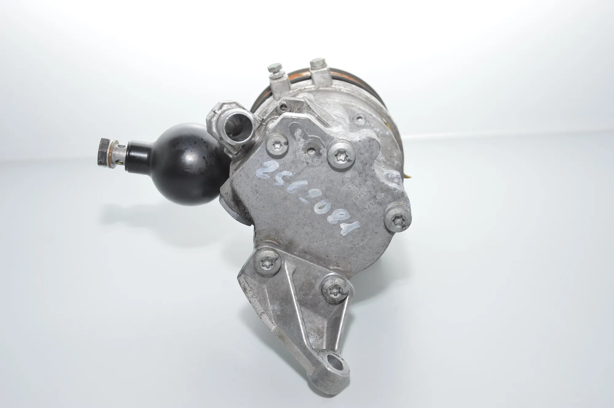 Power Steering Pump – OEM 4031512 · BMW 5 Touring (E61) 525 i 2005