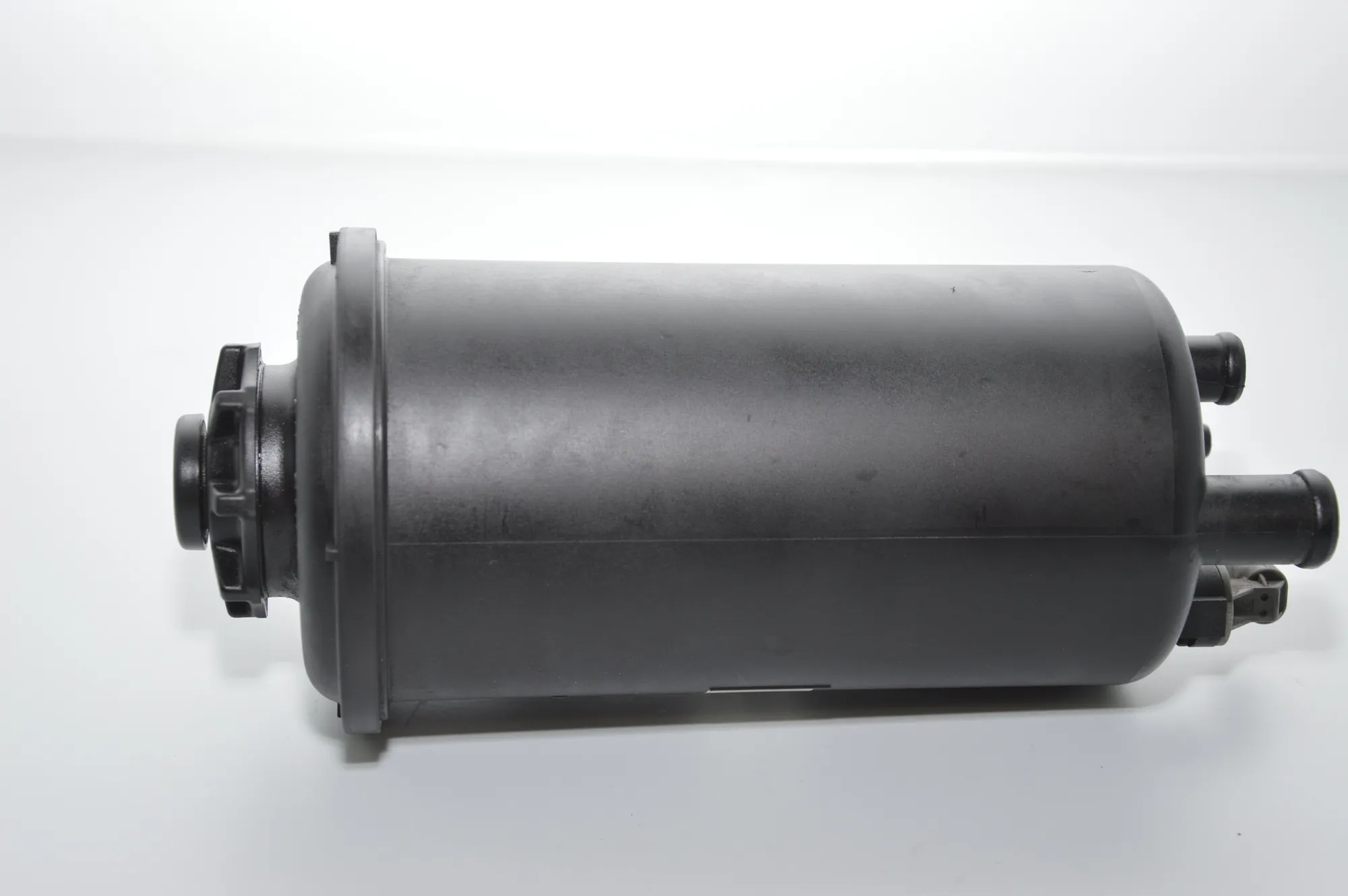 Power Steering Pump Tank – OEM 6774185 · BMW 5 Touring (E61) 525 i 2005 – 5