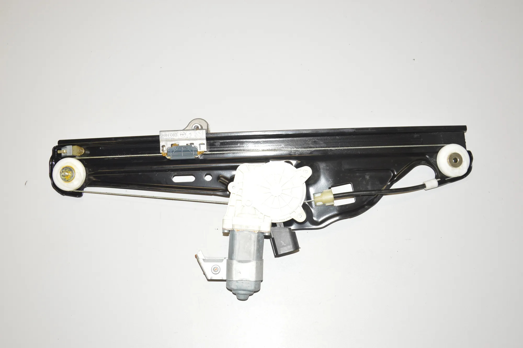Rear Right Door Window Regulator – OEM 7034388 · BMW 5 Touring (E61) 525 i 2005
