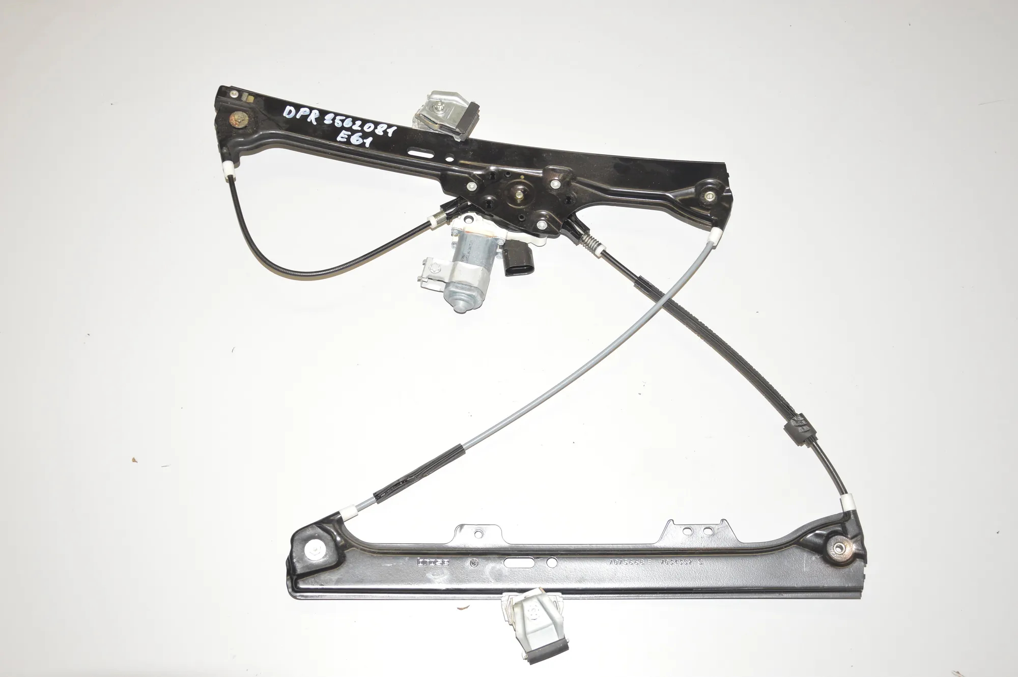 Front Right Door Window Regulator – OEM 7075668 · BMW 5 Touring (E61) 525 i 2005 – 2