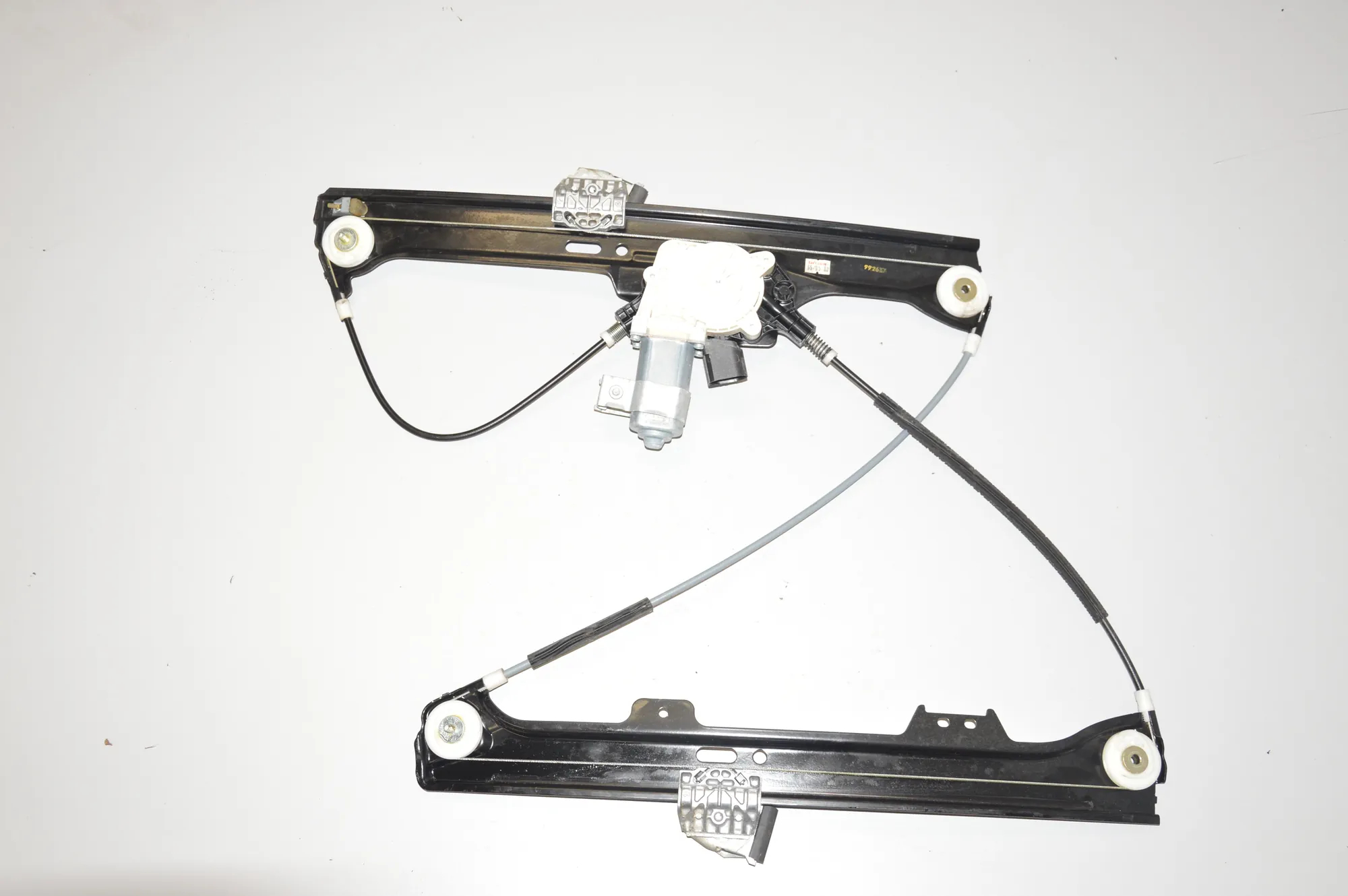 Front Left Door Window Regulator – OEM 7034351 · BMW 5 Touring (E61) 525 i 2005 – 3
