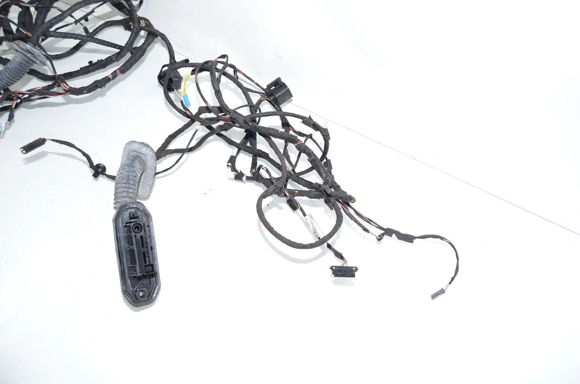 Front Left Door Wiring – OEM 9255986 · BMW 5 Touring (F11) 530 d 2012 – 4