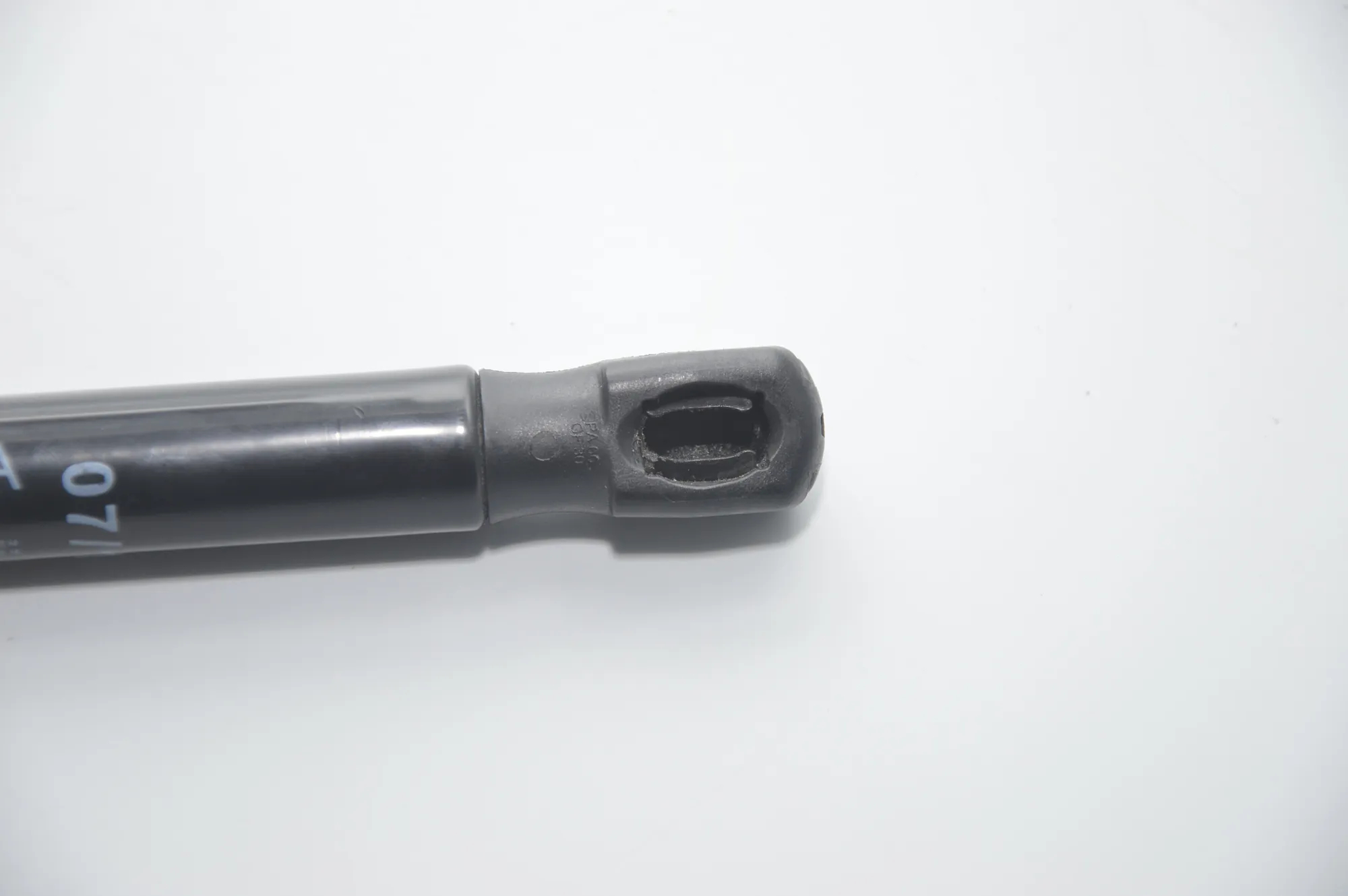 Front Left Bonnet Strut – OEM NA · BMW 5 Touring (F11) 520 d 2013 – 3