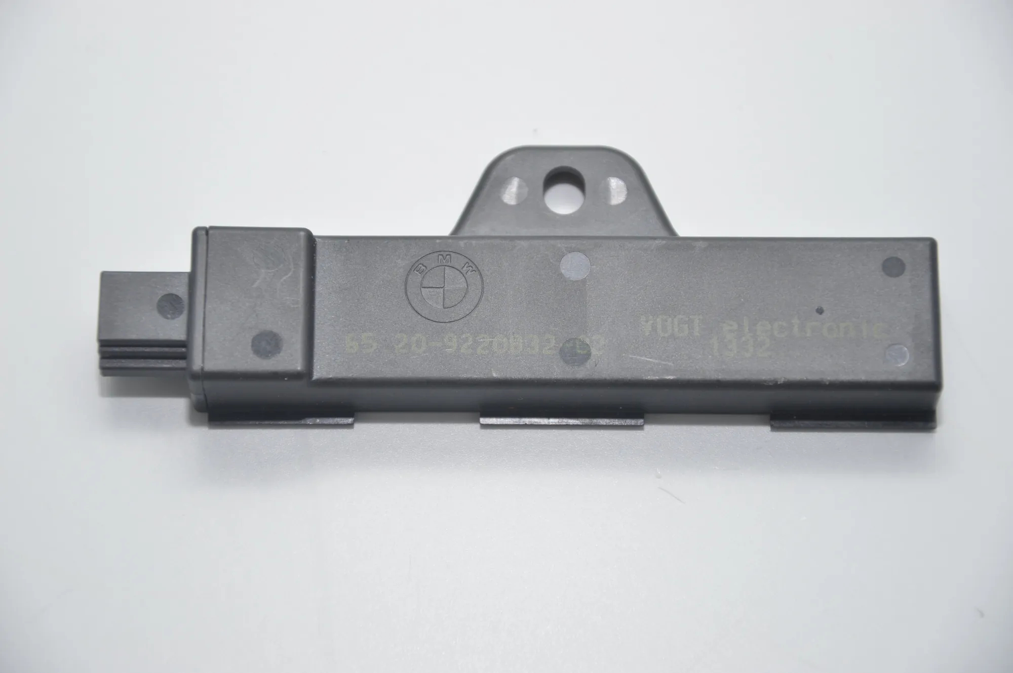 Antenna – OEM 9220832 · BMW 5 Touring (F11) 520 d 2013 – 5
