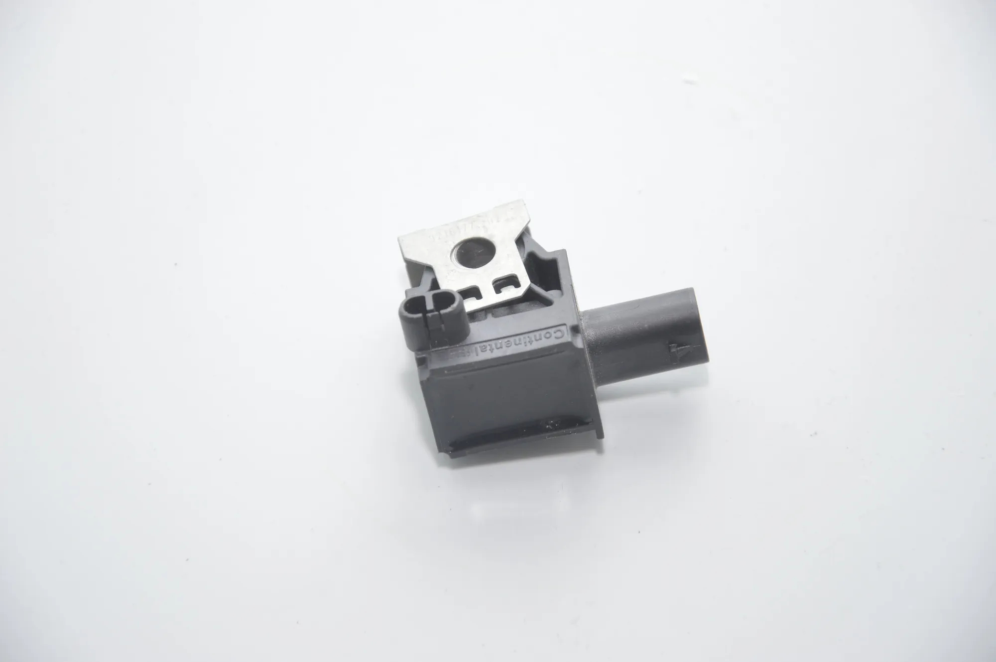 Front Left Impact Sensor – OEM 9224177 · BMW 5 Touring (F11) 520 d 2013 – 2