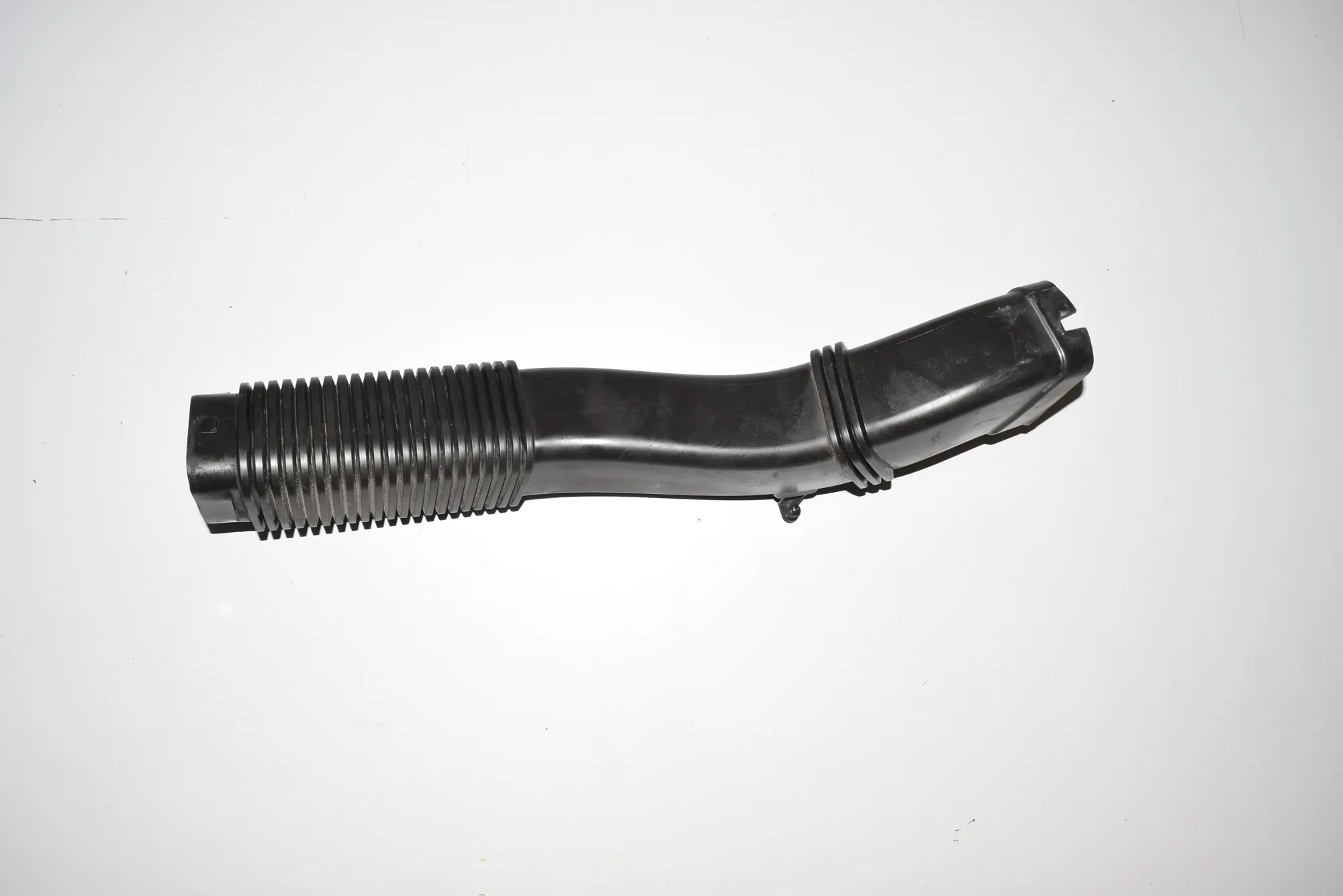 Other Engine Compartment Parts – OEM 7811597 · BMW 5 Touring (F11) 520 d 2013
