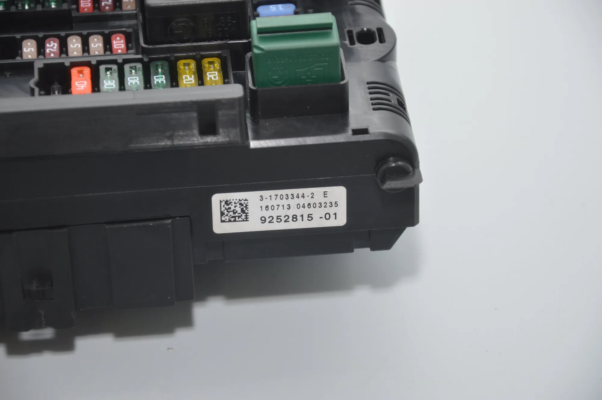 Fuse Box – OEM 9252815 · BMW 5 Touring (F11) 520 d 2013 – 4