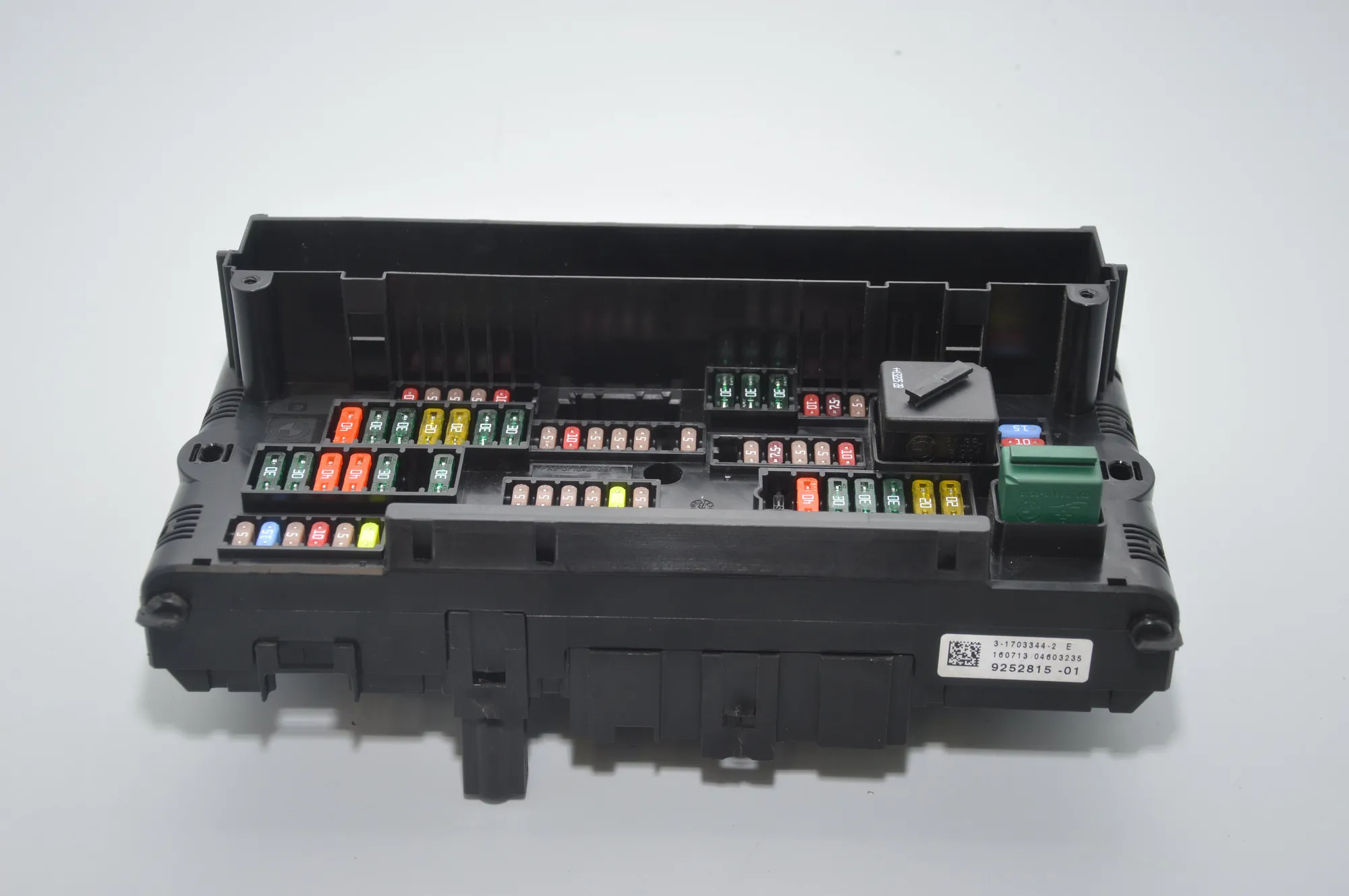 Fuse Box – OEM 9252815 · BMW 5 Touring (F11) 520 d 2013 – 3