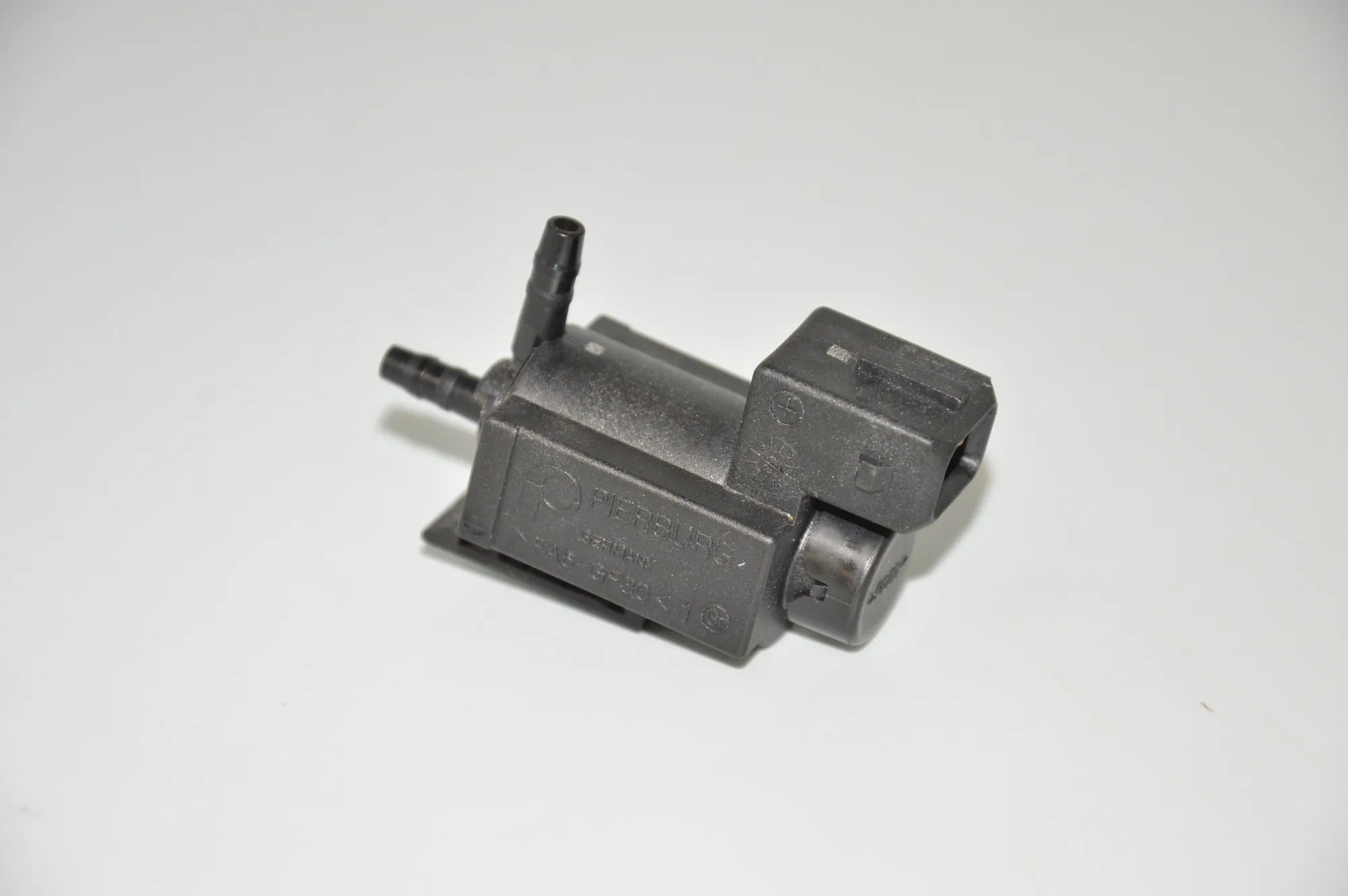 Solenoid Valve – OEM 7810831 · BMW 5 Touring (F11) 520 d 2013
