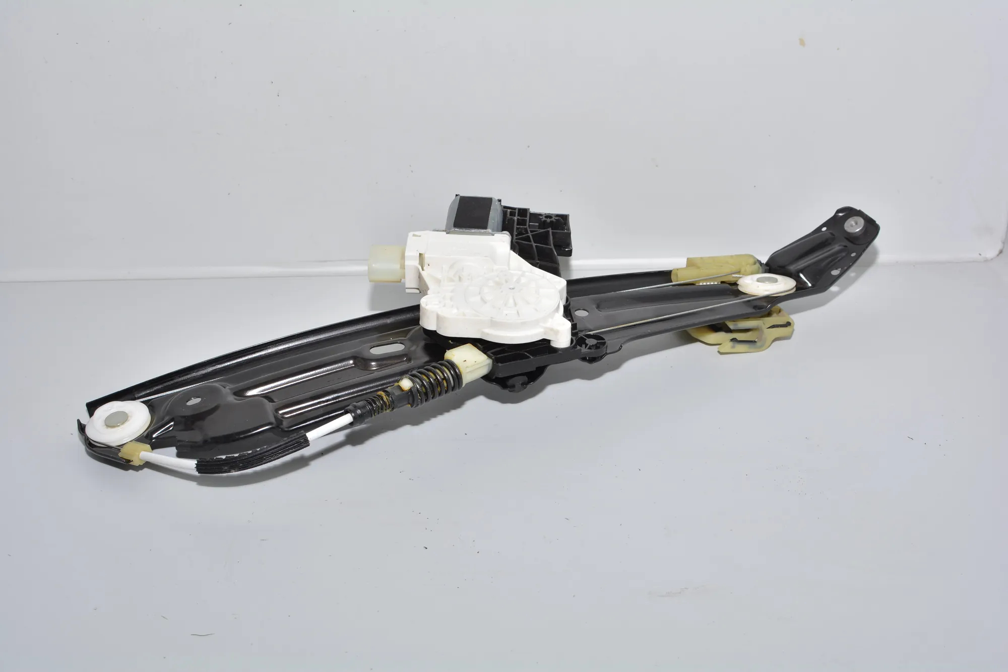 Rear Left Door Window Regulator – OEM 7182121 · BMW 5 Touring (F11) 520 d 2013 – 4