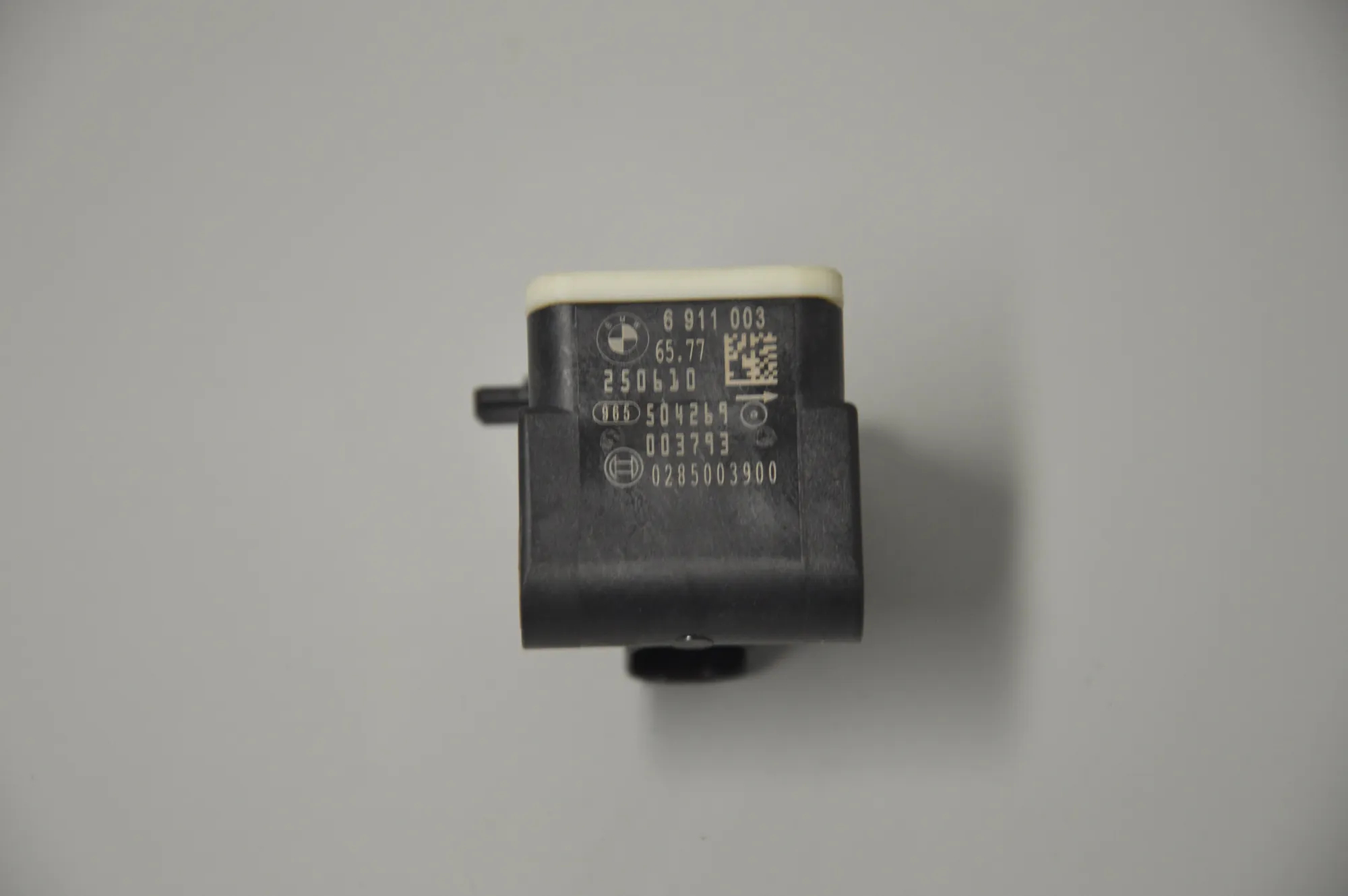 Front Left Impact Sensor – OEM 6911003 · BMW 1 (E87) 118 d 2010 – 3