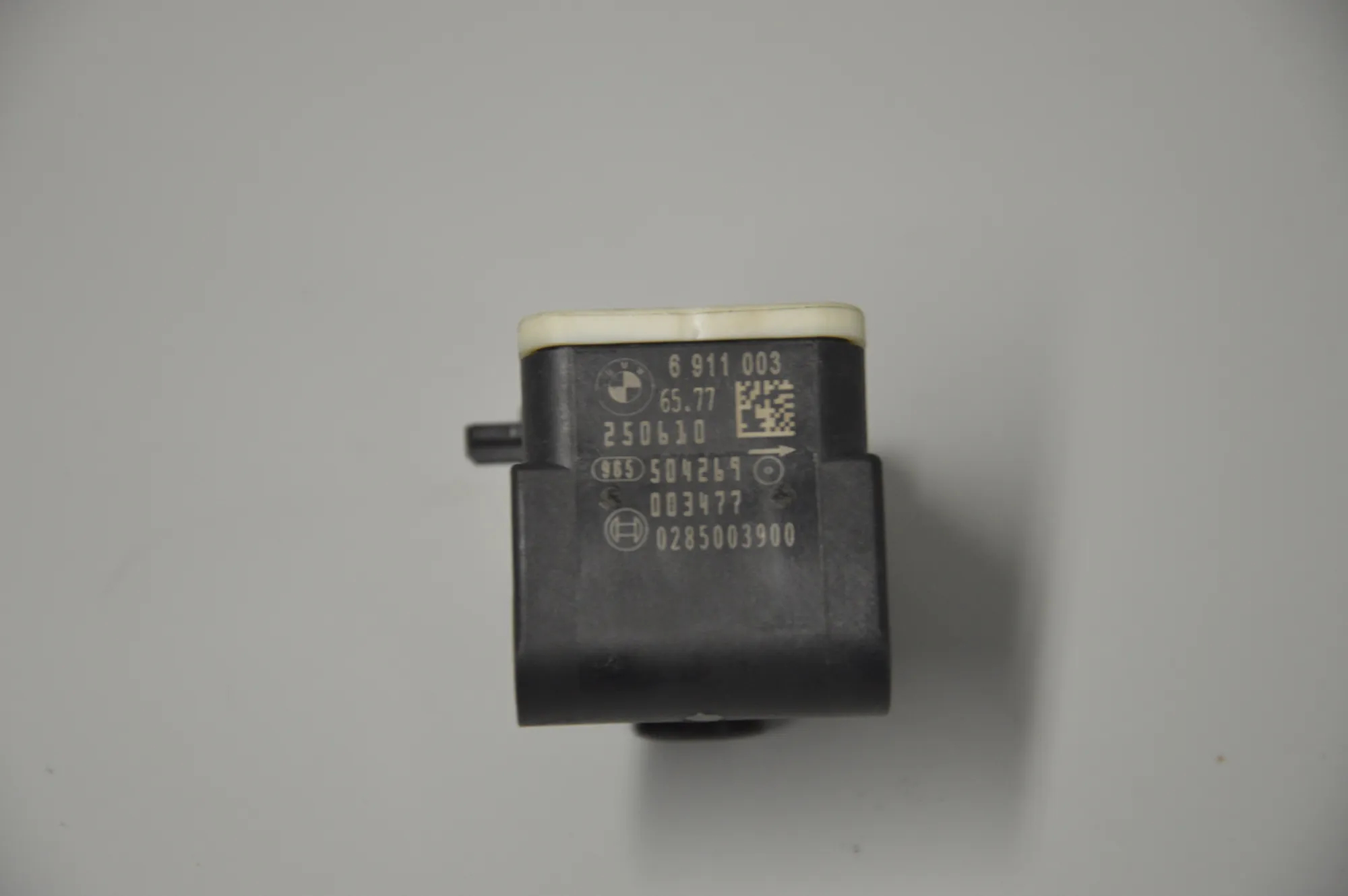 Front Right Impact Sensor – OEM 6911003 · BMW 1 (E87) 118 d 2010 – 2