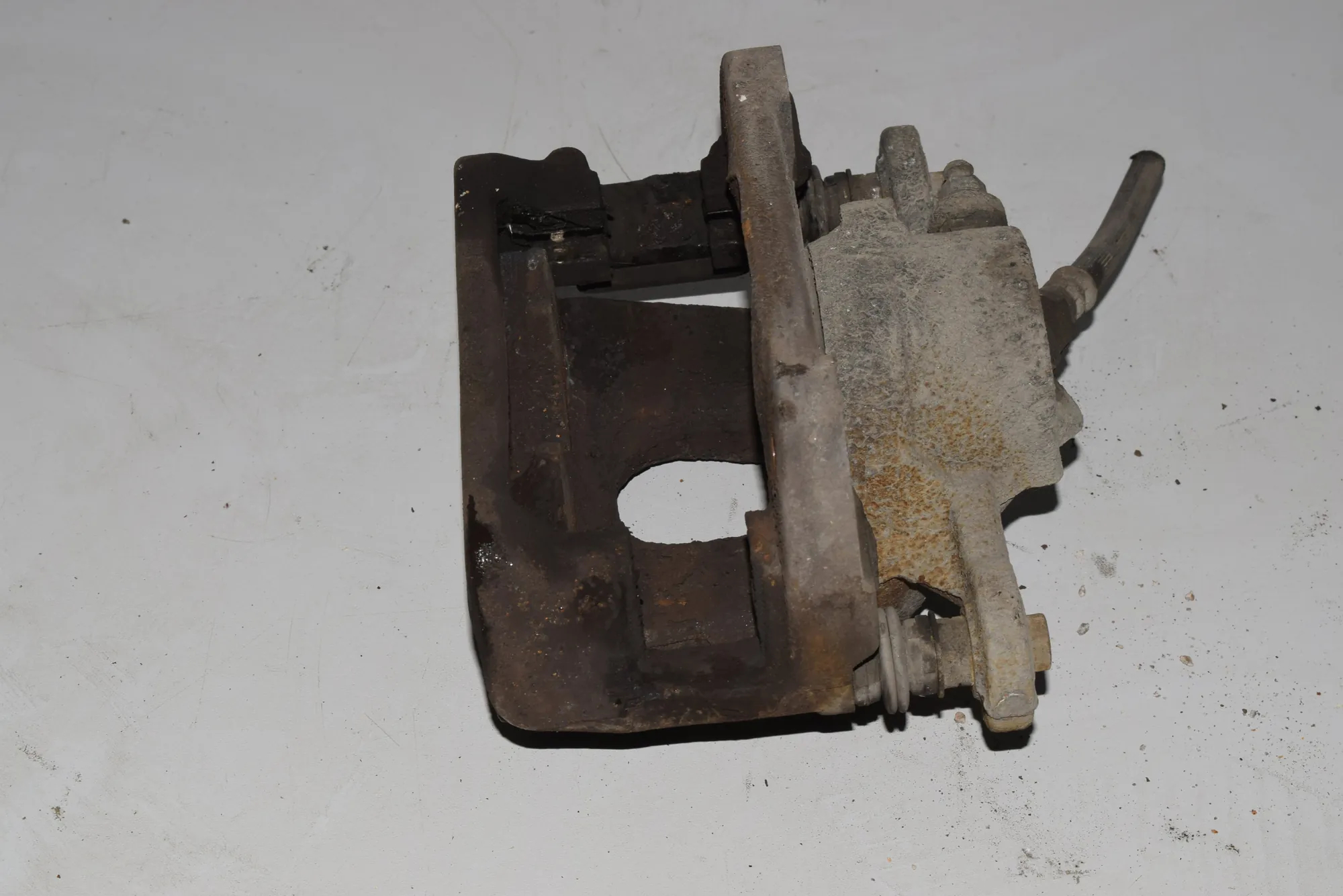 Front Right Brake Caliper · BMW 1 (E87) 118 d 2010 – 2