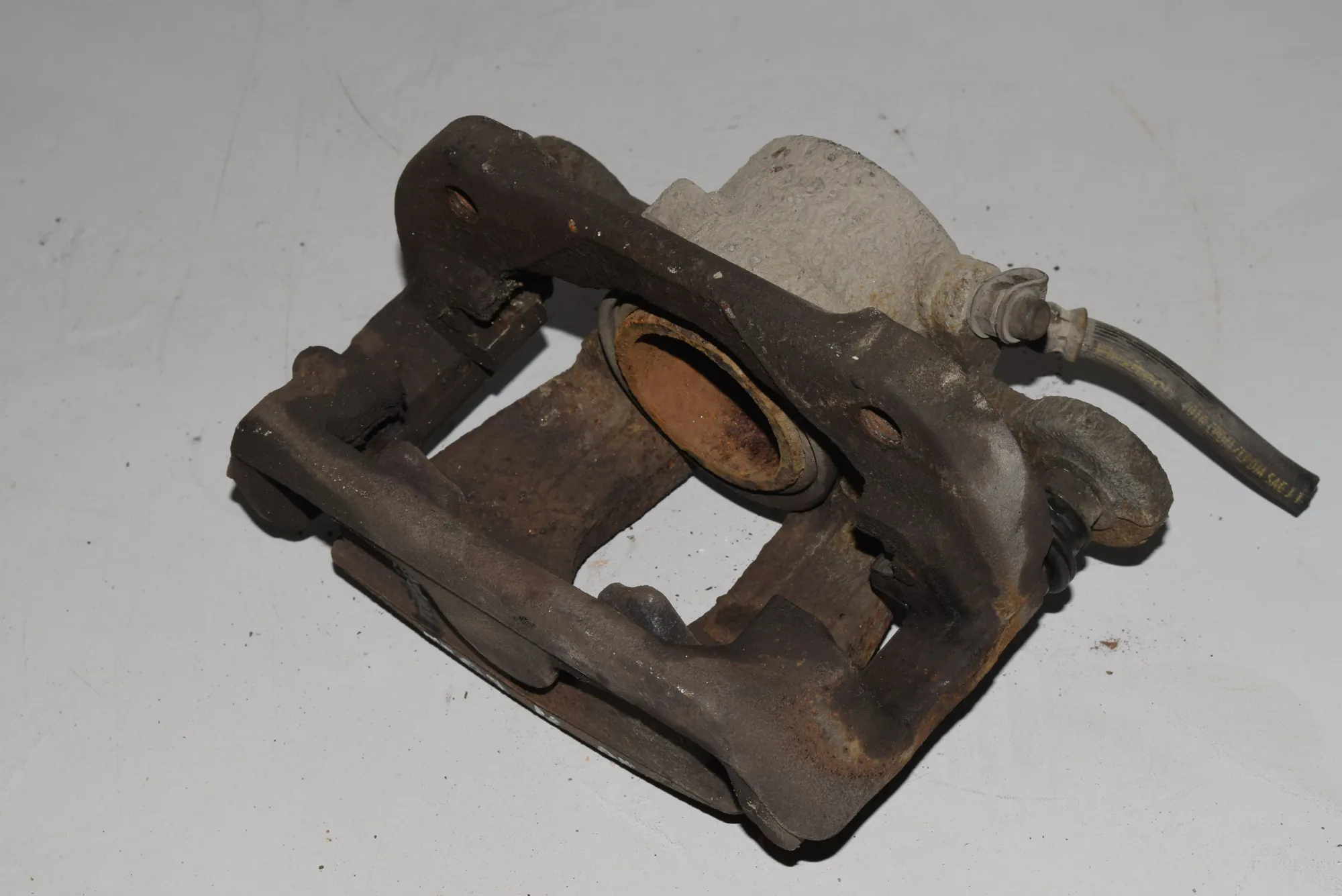 Front Left Brake Caliper · BMW 1 (E87) 118 d 2010 – 2