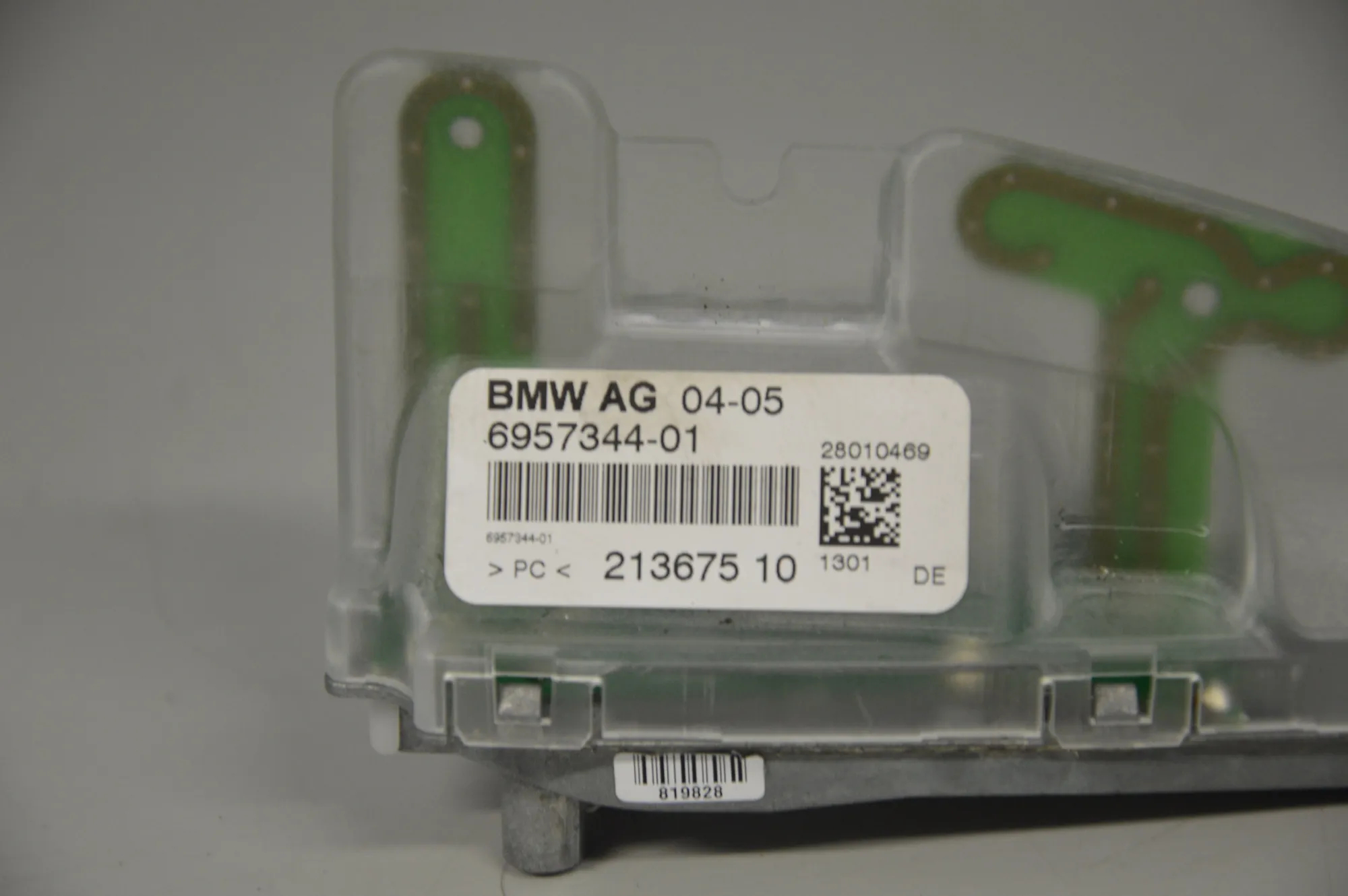 Antenna – OEM 6957344 · BMW 5 (E60) 523 i 2005 – 4