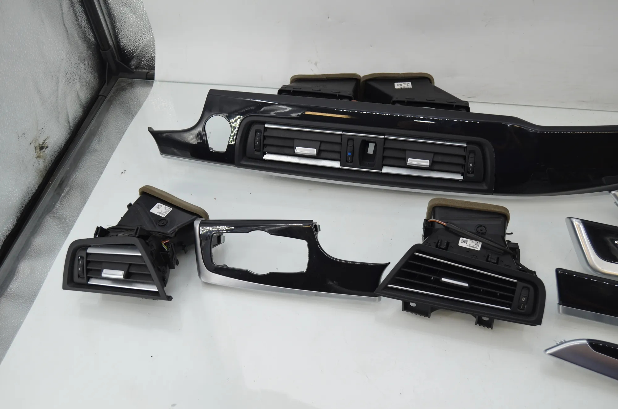 Interior Trim Strips Kit – OEM 9171779 · BMW 5 Touring (F11) 530 d 2012 – 4