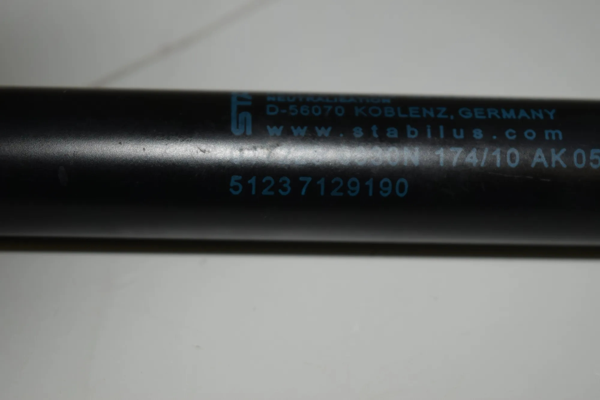 Front Left Bonnet Strut – OEM 7129190 · BMW 3 (E90) 325 d 2010 – 3
