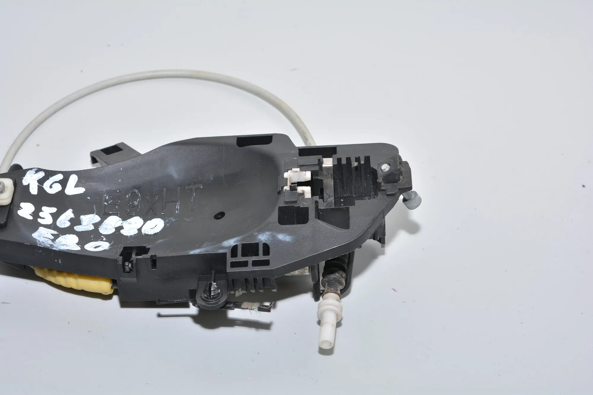 Rear Left Door Interior Handle Frame · BMW 3 (E90) 325 d 2010 – 4