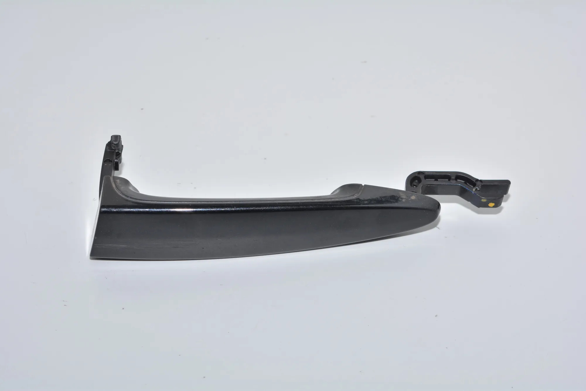 Front Left Door Exterior Handle – OEM NA · BMW 3 (E90) 325 d 2010