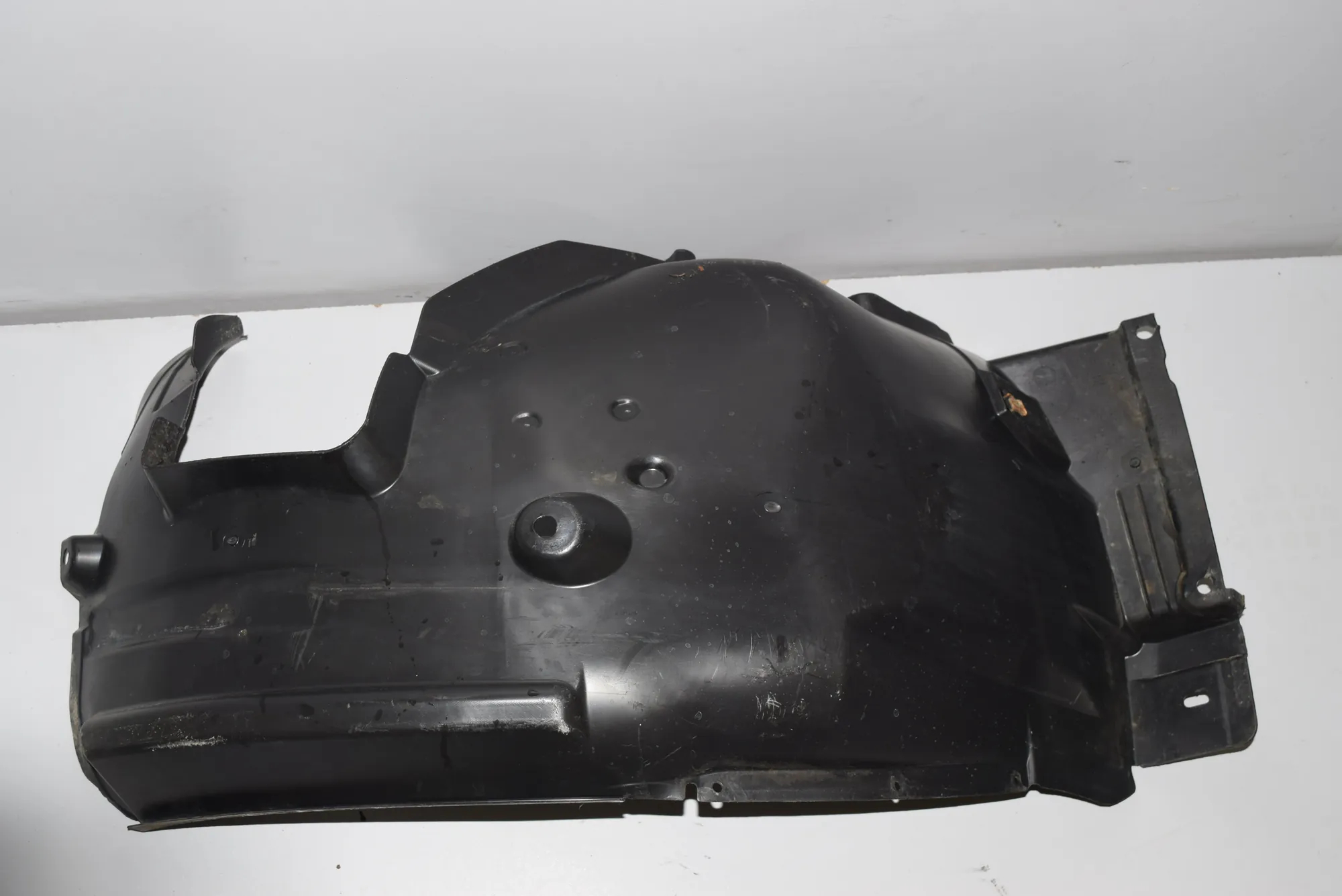 Front Left Arch Liner – OEM 7059377 · BMW 3 (E90) 325 d 2010 – 2