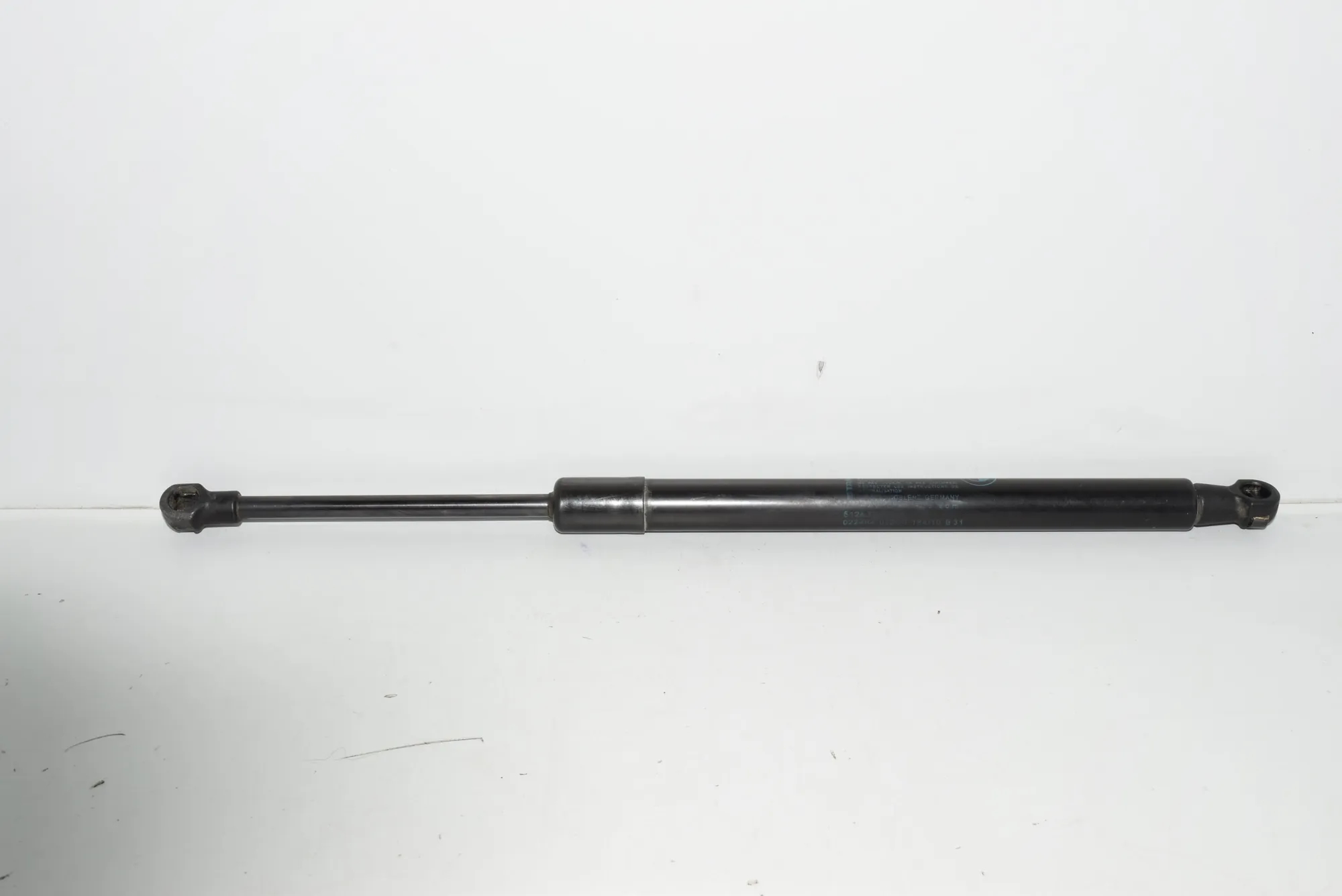 Left Side Tailgate Gas Strut – OEM 7250308 · BMW 3 (E90) 325 d 2010 – 2