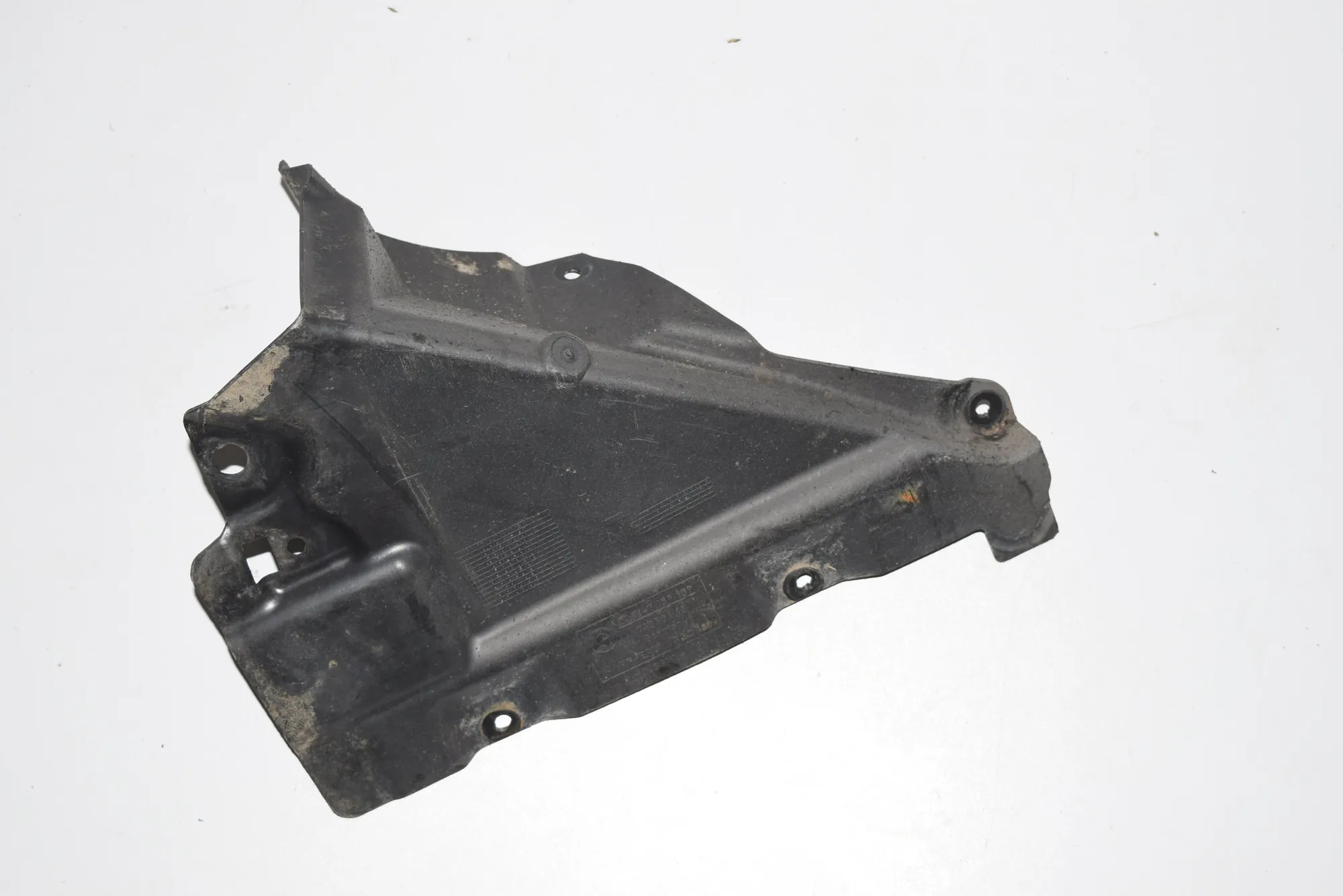 Front Left Arch Liner Rear Part – OEM 7159189 · BMW 3 (E90) 325 d 2010