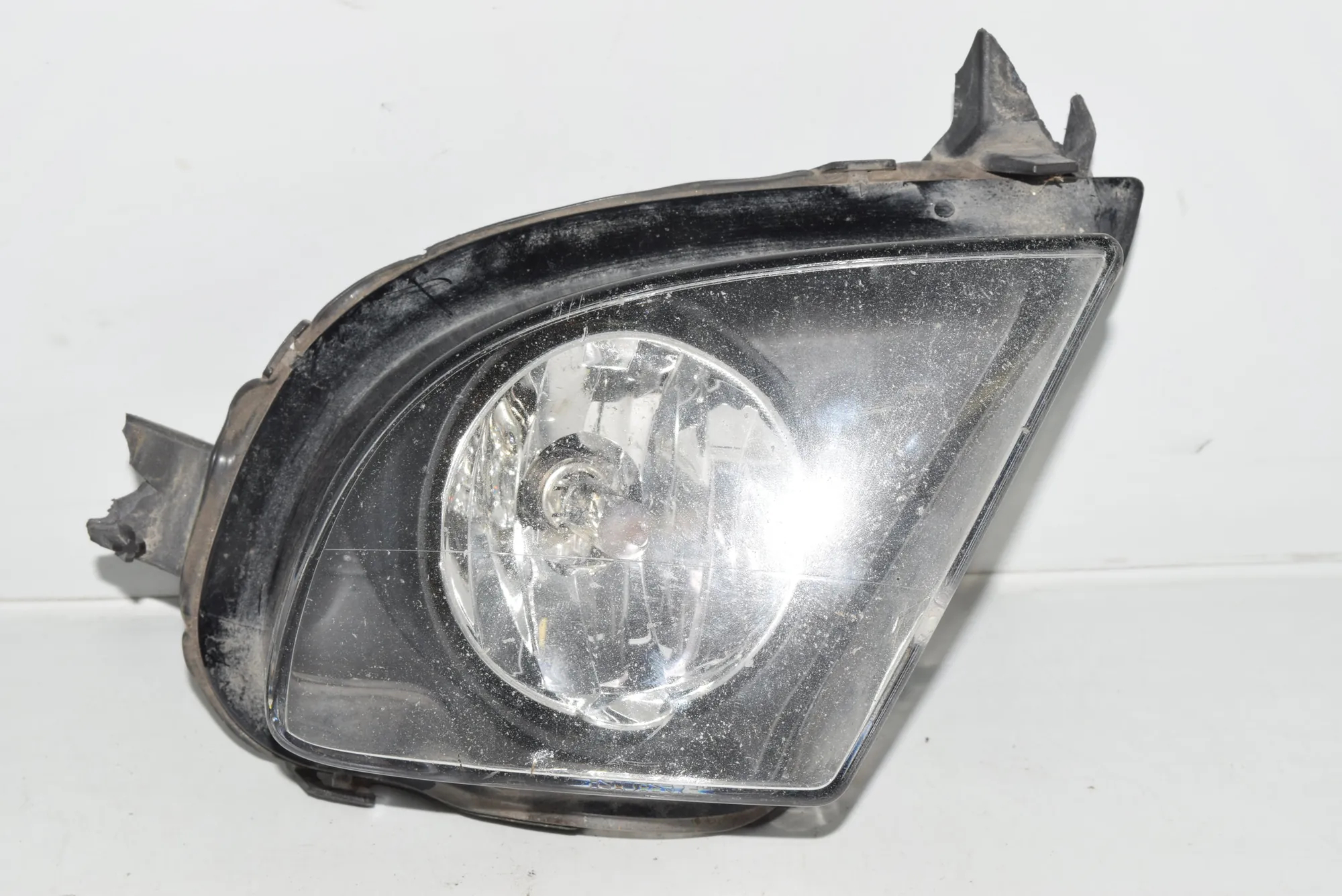 Front Left Fog Light – OEM 170037-01 · BMW 3 (E90) 325 d 2010