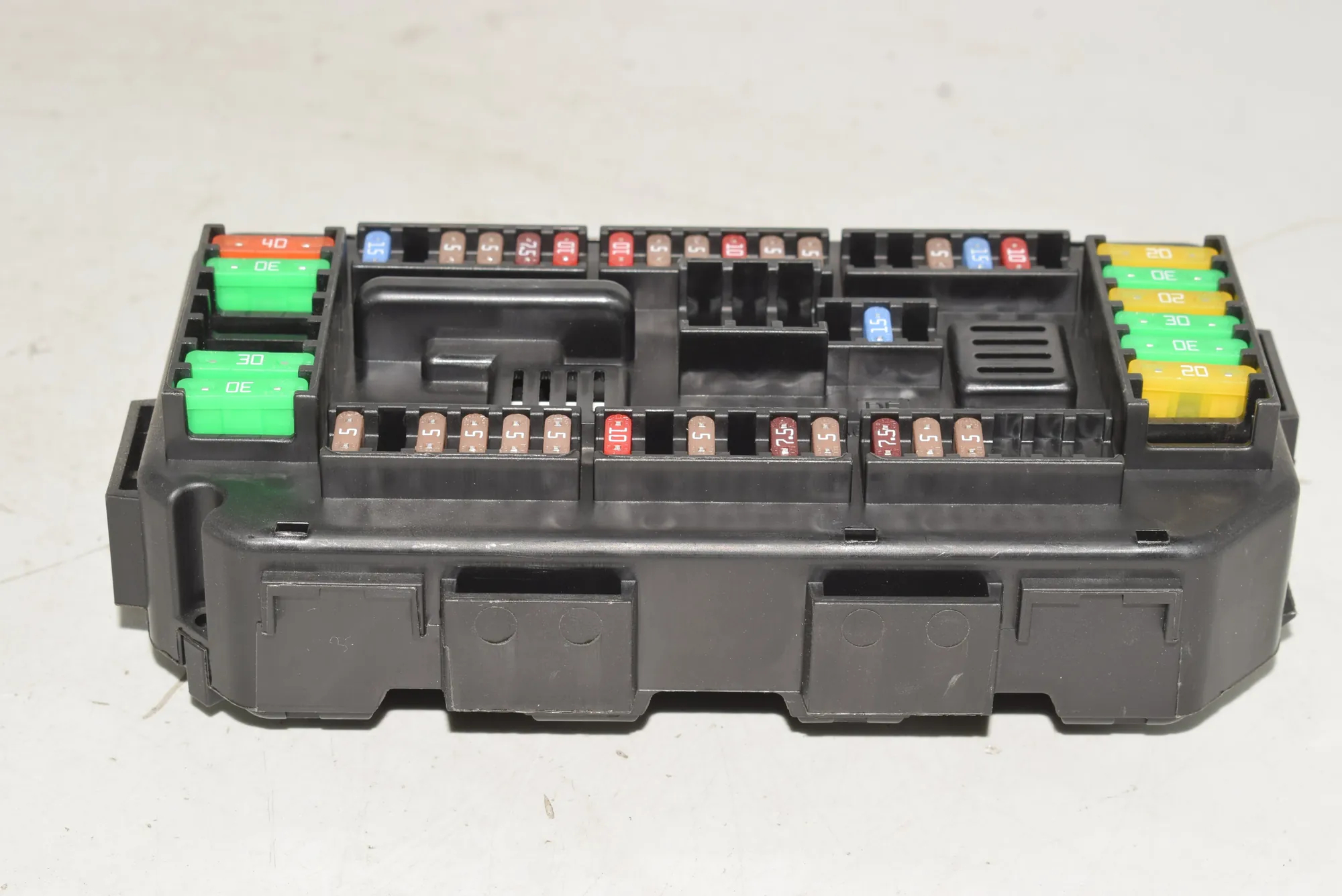 Fuse Box – OEM 9389068 · BMW 4 Gran Coupe (F36) 435 d xDrive 2016 – 5
