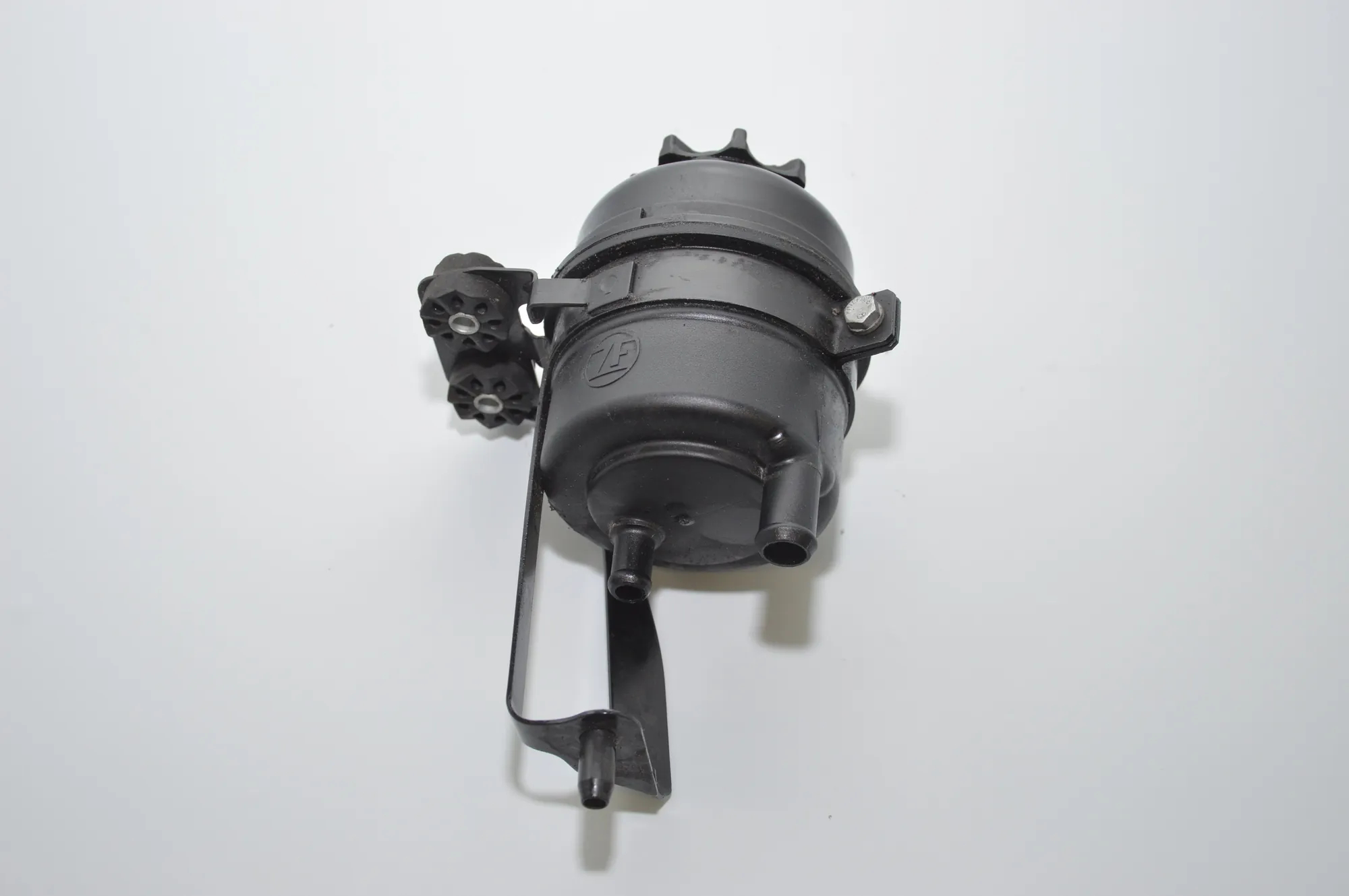 Power Steering Pump Tank – OEM 1097164 · BMW 5 (E60) 520 i 2003 – 3