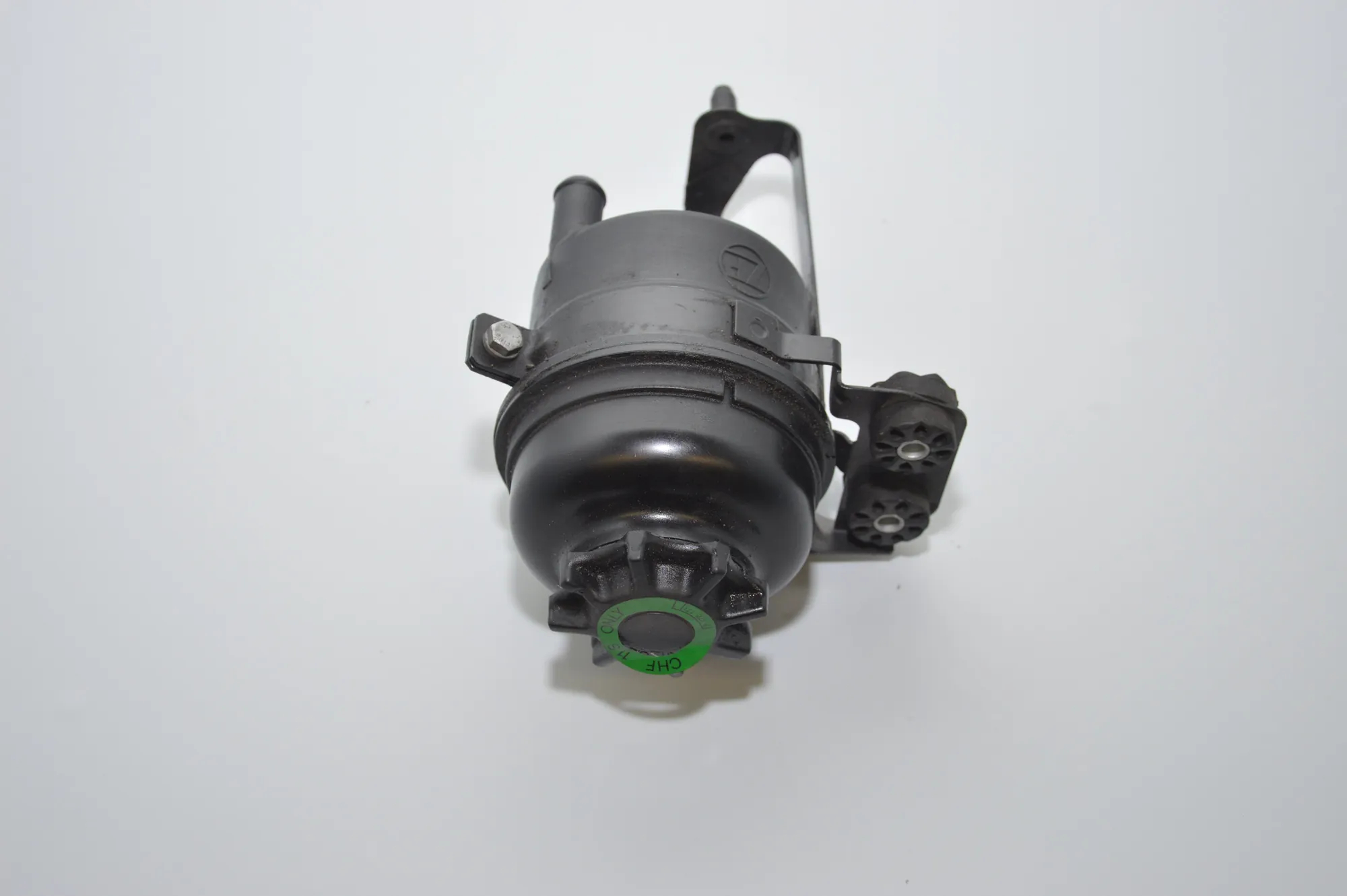 Power Steering Pump Tank – OEM 1097164 · BMW 5 (E60) 520 i 2003