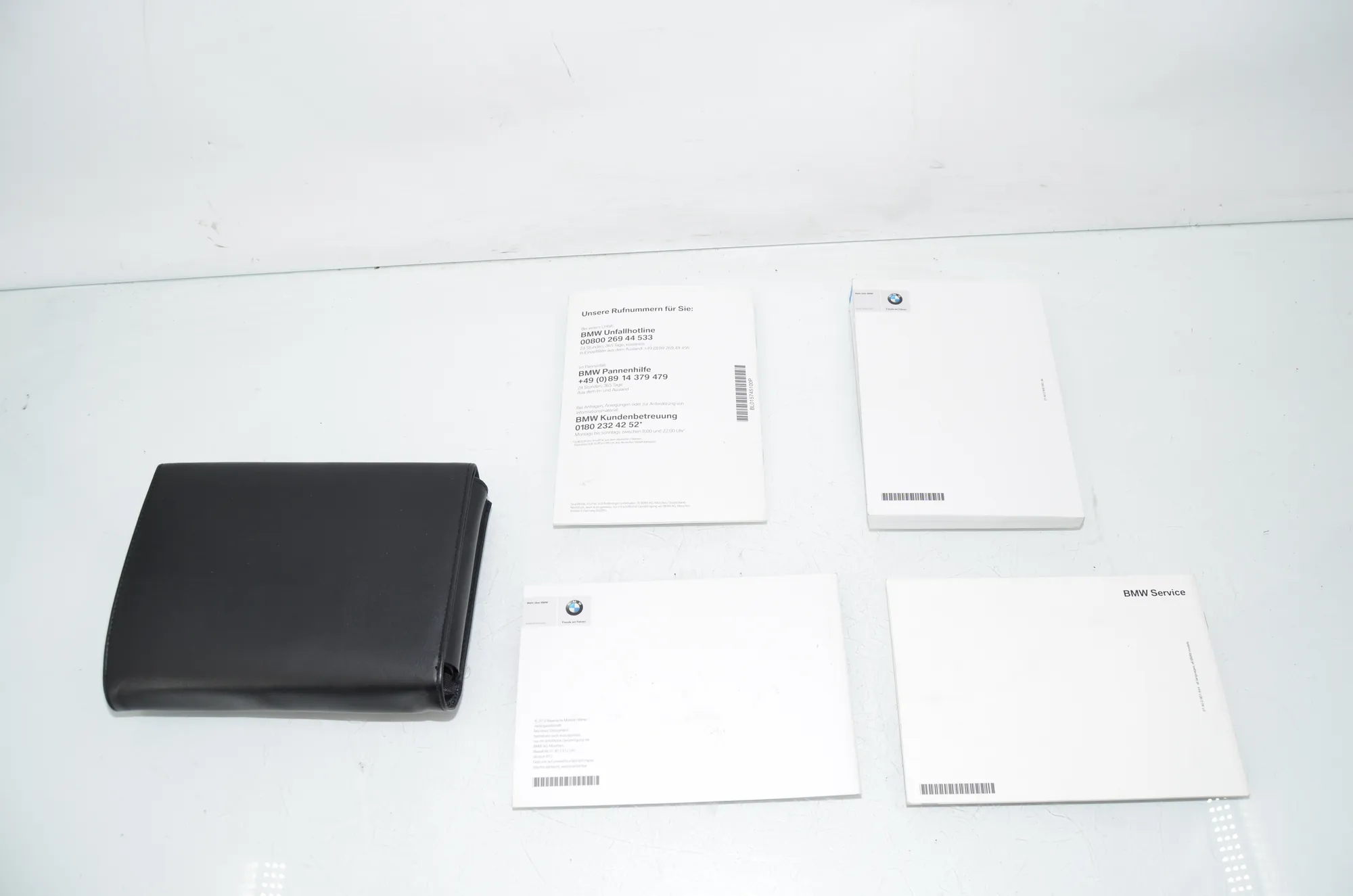 Manual Service Book – OEM 2901444 · BMW 5 Touring (F11) 530 d 2012 – 3